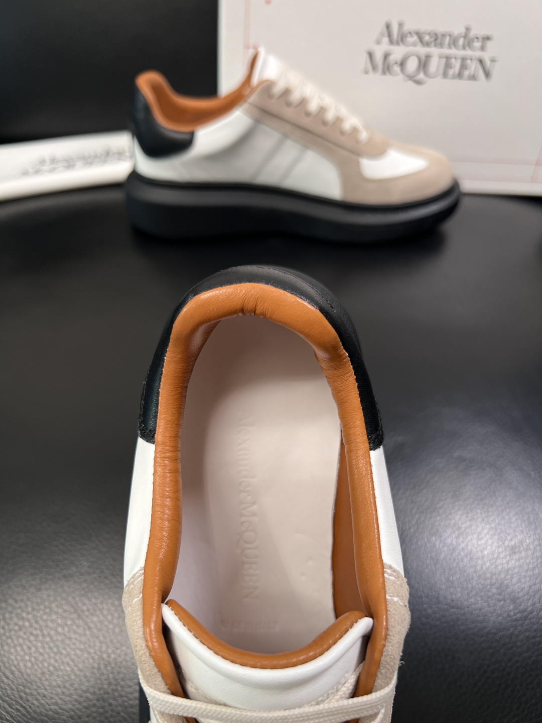Alexander McQueen  高品质  顶级工艺品  麦昆  专柜同步 原厂配置，意大利进口原版