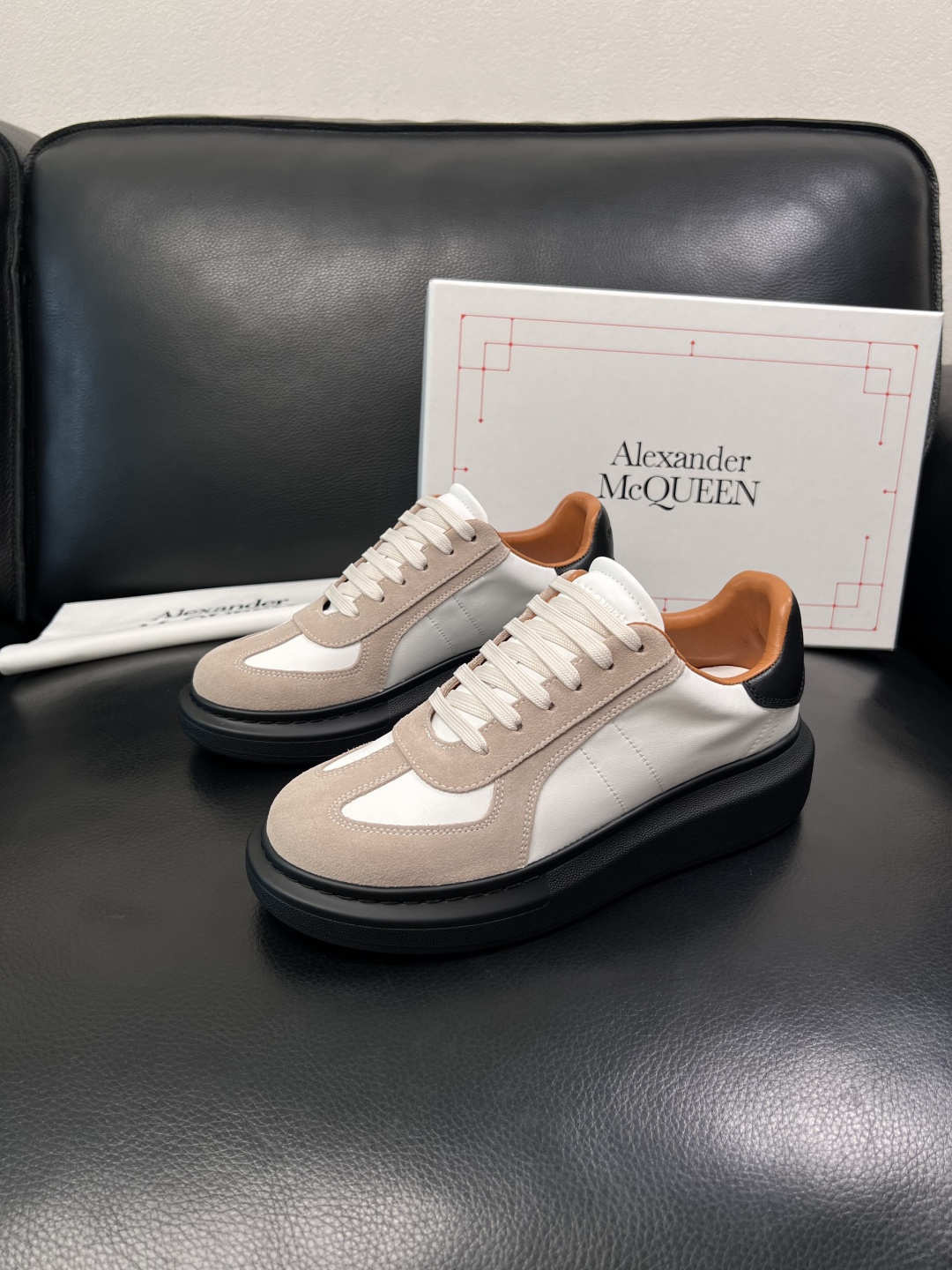 Alexander McQueen  高品质  顶级工艺品  麦昆  专柜同步 原厂配置，意大利进口原版