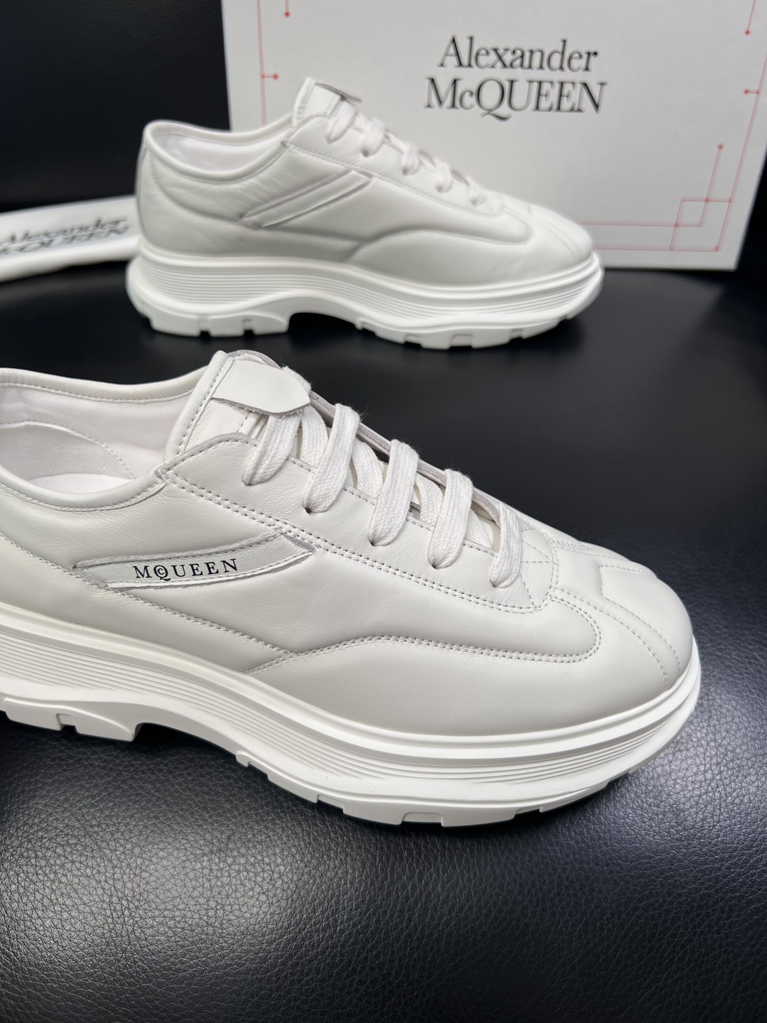 Alexander McQueen  高品质  顶级工艺品  麦昆  专柜同步 原厂配置，意大利进口原版
