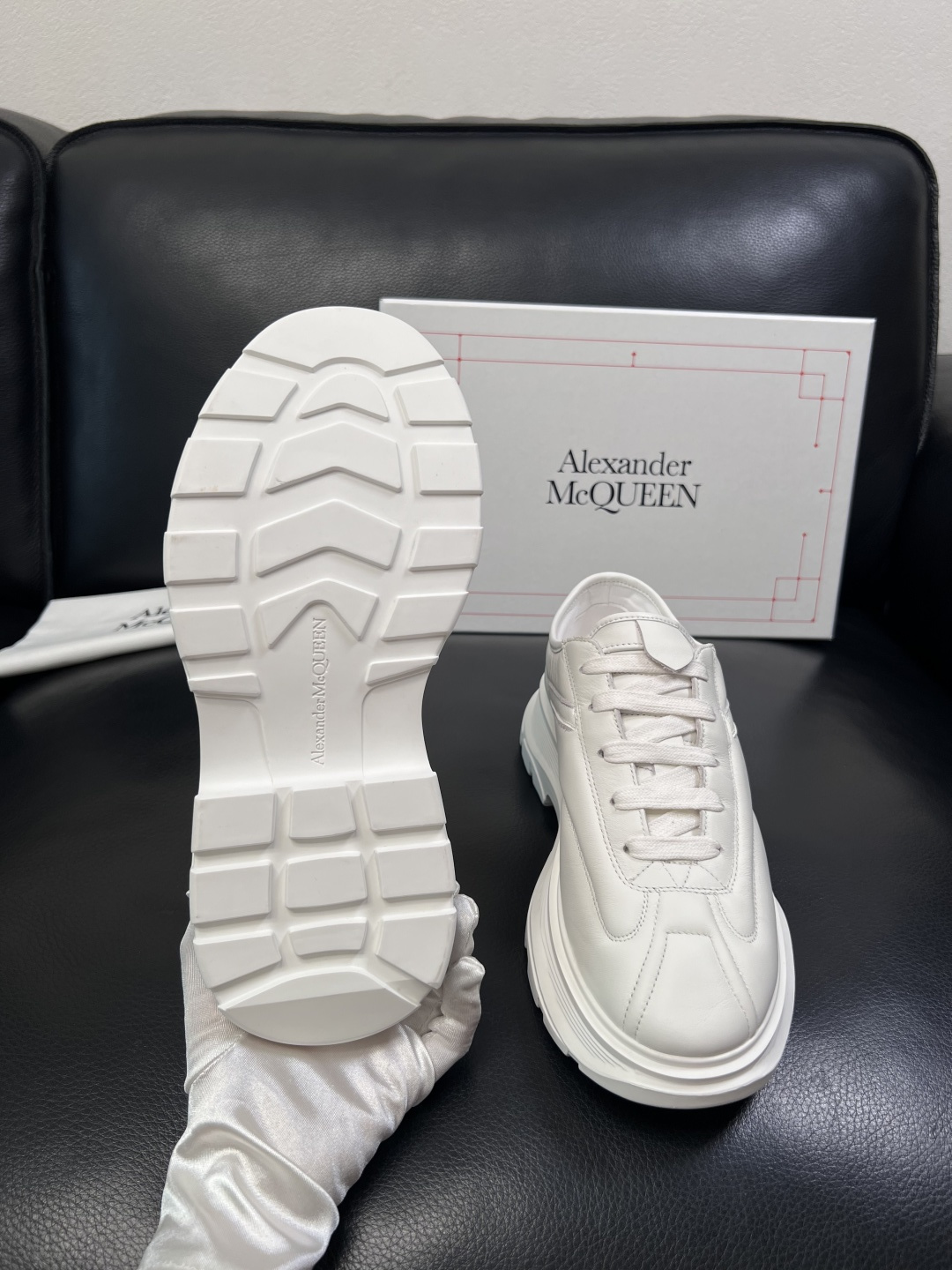 Alexander McQueen  高品质  顶级工艺品  麦昆  专柜同步 原厂配置，意大利进口原版