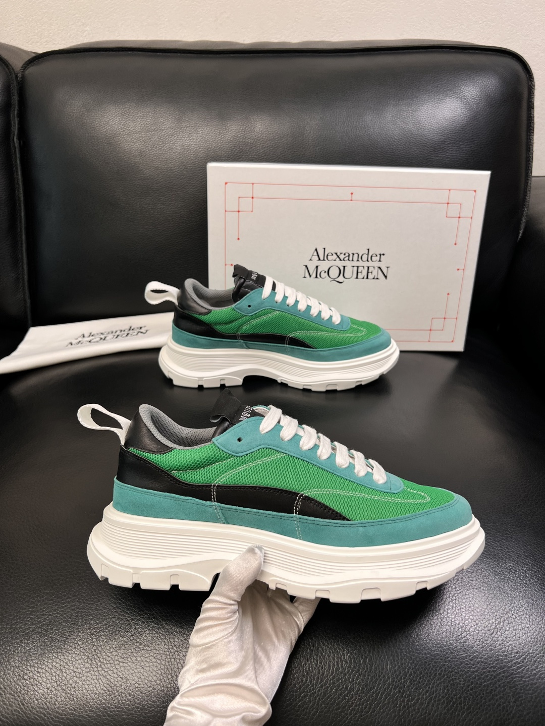 Alexander McQueen  高品质  顶级工艺品  麦昆  专柜同步 原厂配置，意大利进口原版