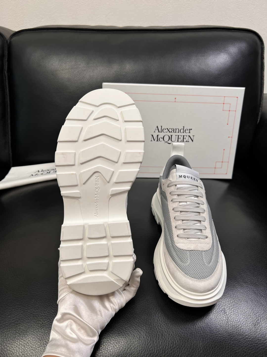 Alexander McQueen  高品质  顶级工艺品  麦昆  专柜同步 原厂配置，意大利进口原版