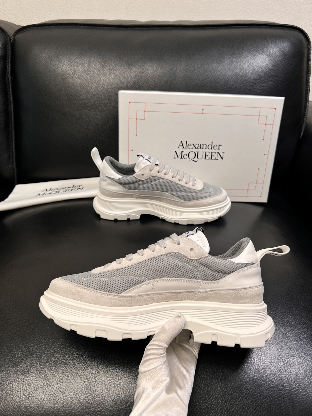 Alexander McQueen  高品质  顶级工艺品  麦昆  专柜同步 原厂配置，意大利进口原版