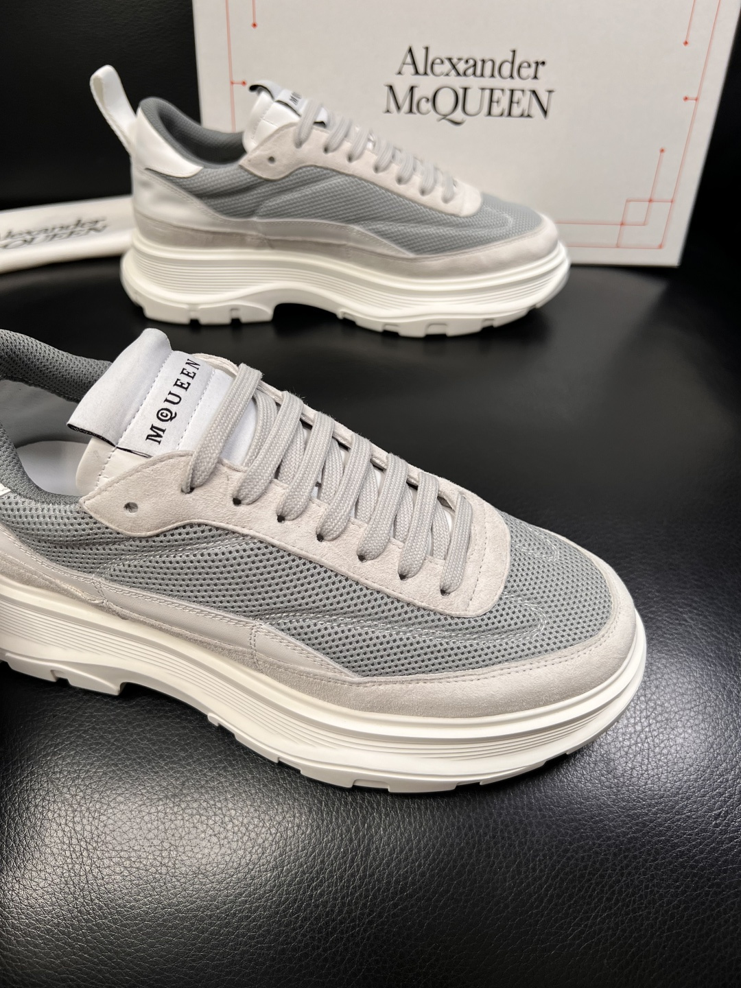 Alexander McQueen  高品质  顶级工艺品  麦昆  专柜同步 原厂配置，意大利进口原版