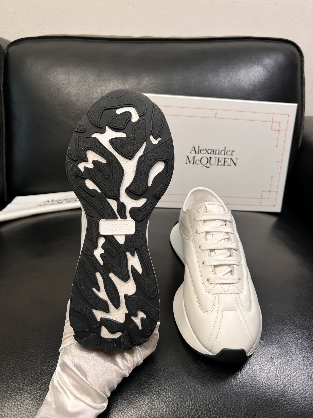 Alexander McQueen  高品质  顶级工艺品  麦昆  专柜同步 原厂配置，意大利进口原版