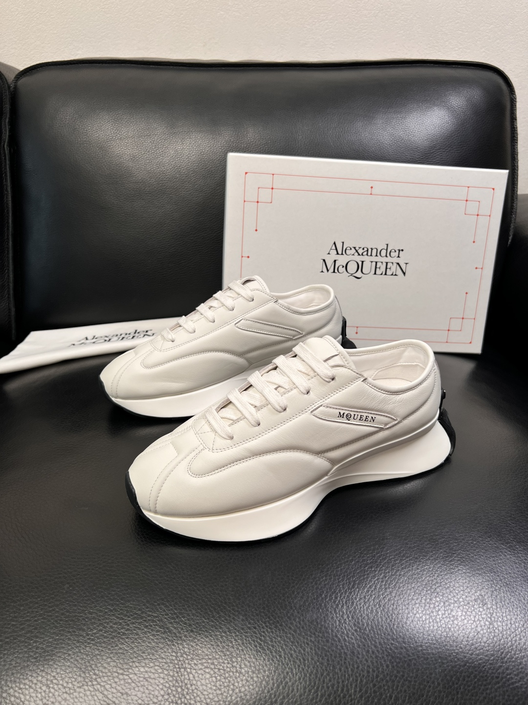 Alexander McQueen  高品质  顶级工艺品  麦昆  专柜同步 原厂配置，意大利进口原版
