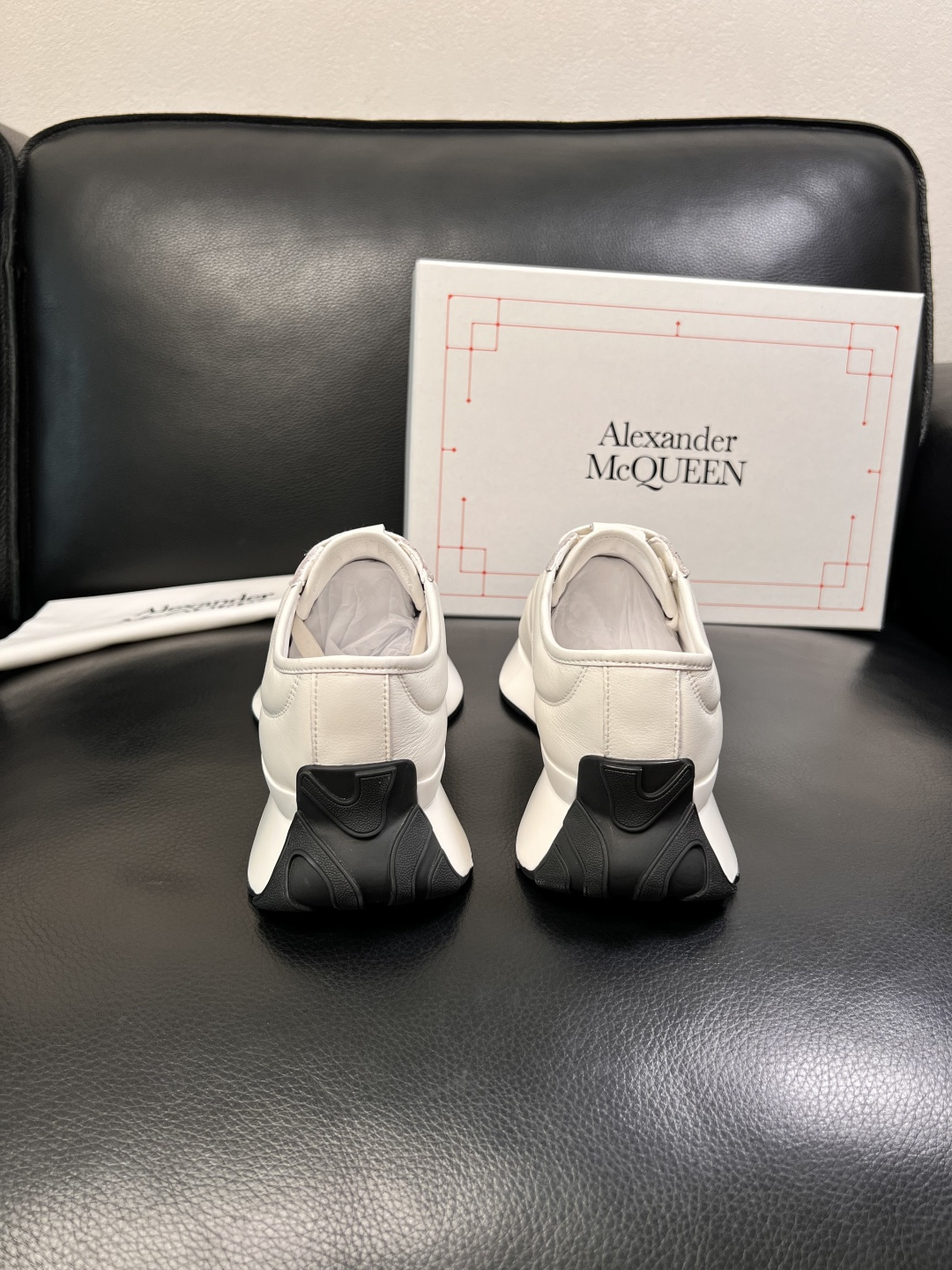 Alexander McQueen  高品质  顶级工艺品  麦昆  专柜同步 原厂配置，意大利进口原版