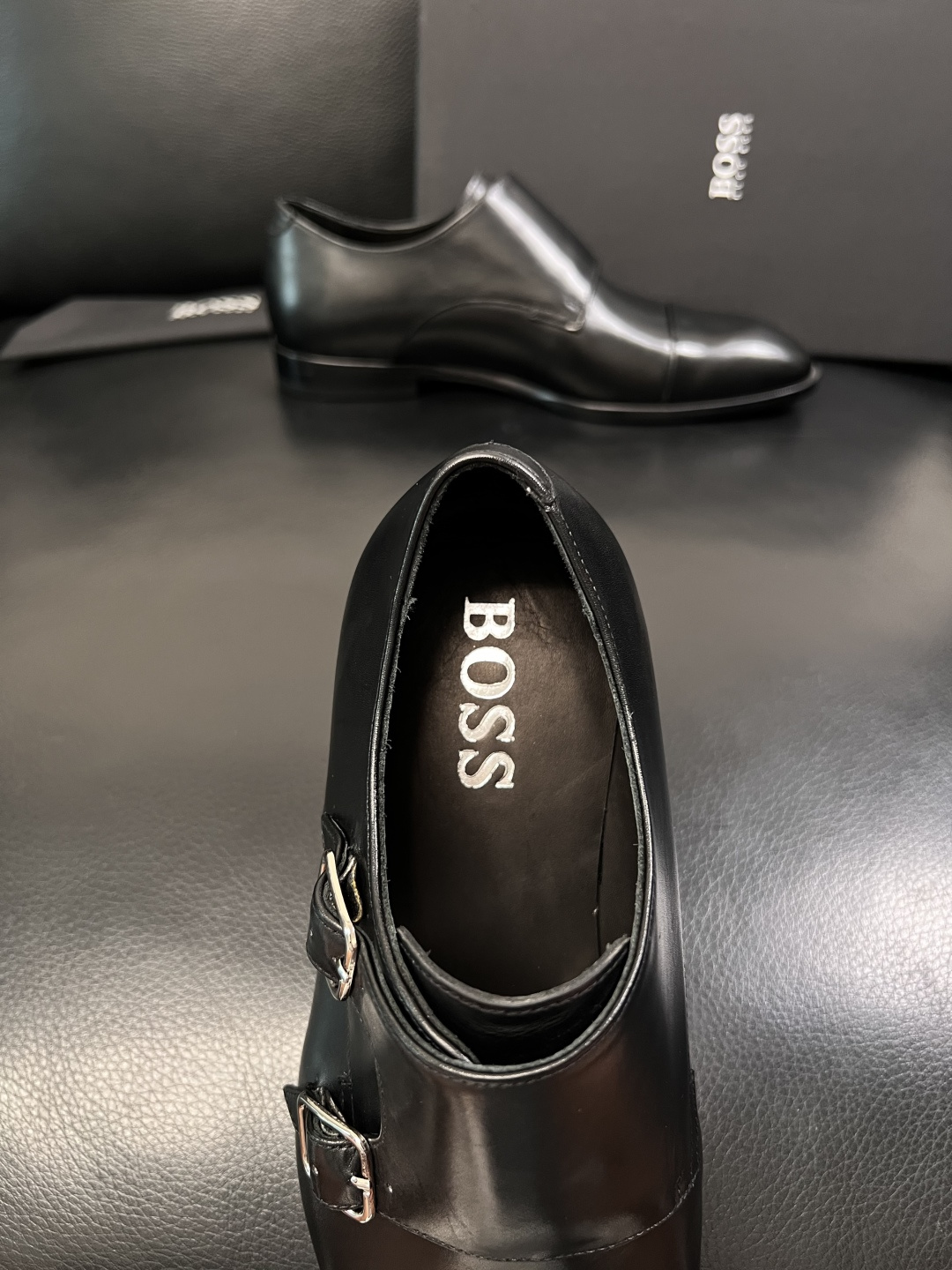 BOSS  高品质 顶级工艺品  博斯  皮鞋系列专柜同步原厂配置，意大利进口牛皮面料牛内里垫，高品质拼