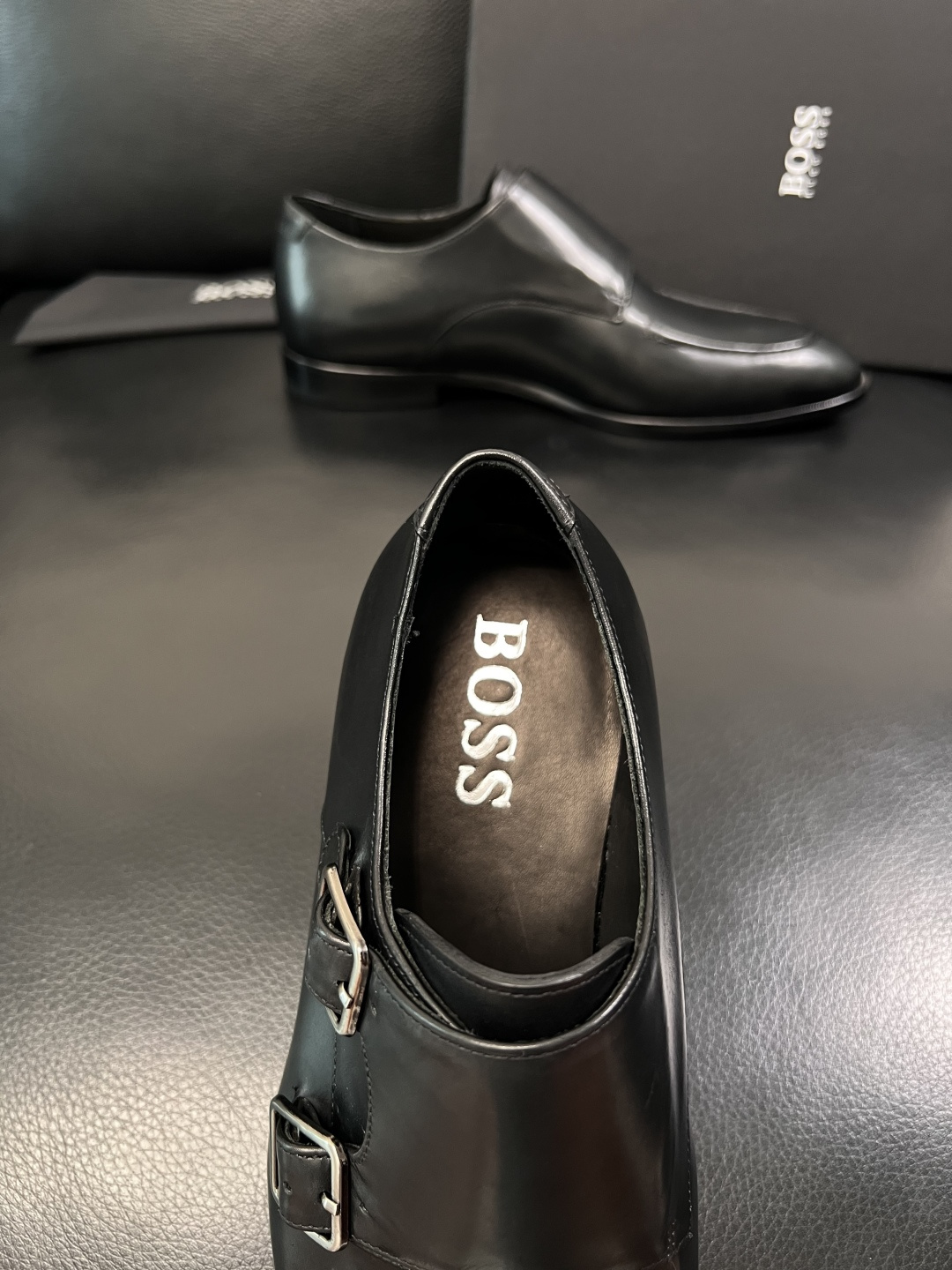 BOSS  高品质 顶级工艺品  博斯  皮鞋系列专柜同步原厂配置，意大利进口牛皮面料牛内里垫，高品质拼