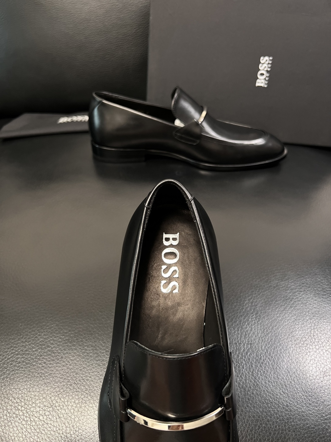 BOSS  高品质 顶级工艺品  博斯  皮鞋系列专柜同步原厂配置，意大利进口牛皮面料牛内里垫，高品质拼