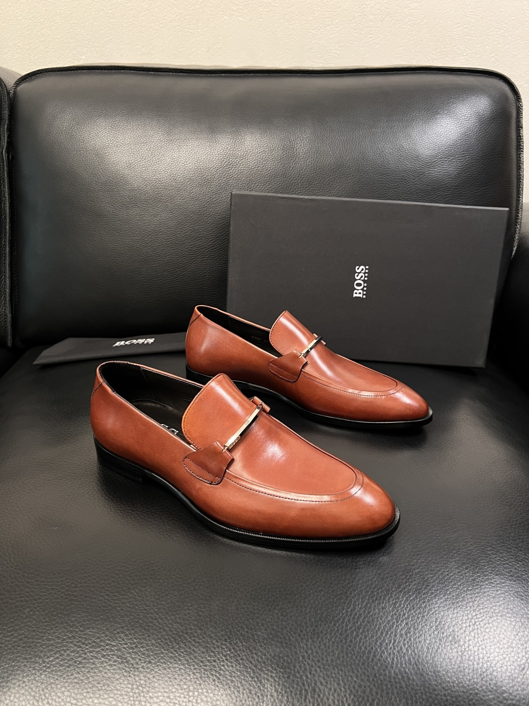 BOSS  高品质 顶级工艺品  博斯  皮鞋系列专柜同步原厂配置，意大利进口牛皮面料牛内里垫，高品质拼
