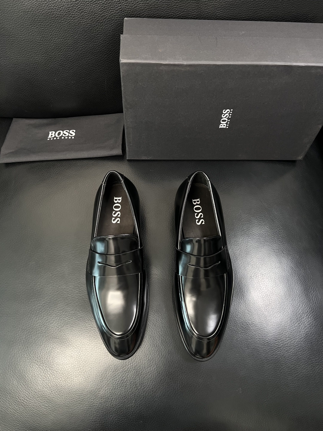 BOSS  高品质 顶级工艺品  博斯  皮鞋系列专柜同步原厂配置，意大利进口牛皮面料牛内里垫，高品质拼