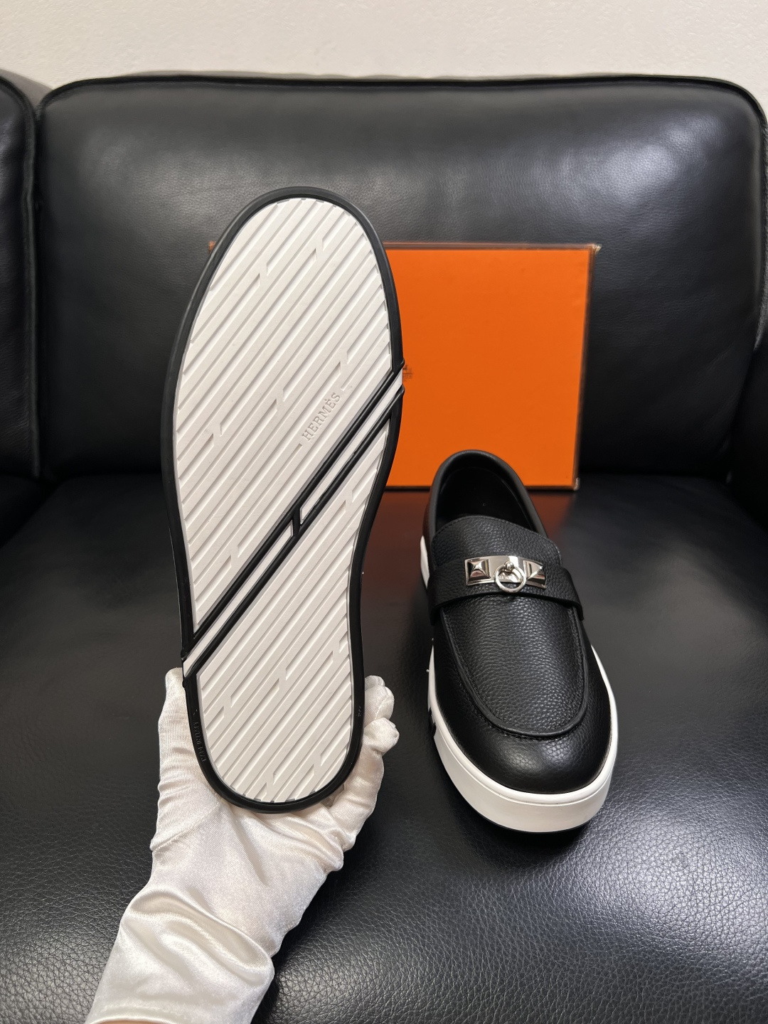 Hermes  高品质  顶级工艺品  爱马仕 专柜同步发售原厂配置，意大利进口原版牛皮面料，高品质拼接