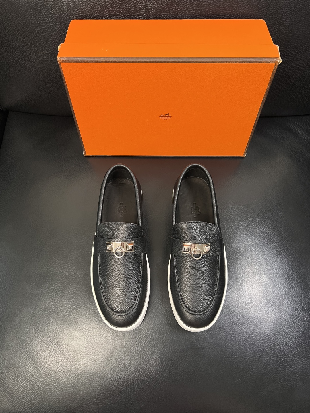 Hermes  高品质  顶级工艺品  爱马仕 专柜同步发售原厂配置，意大利进口原版牛皮面料，高品质拼接