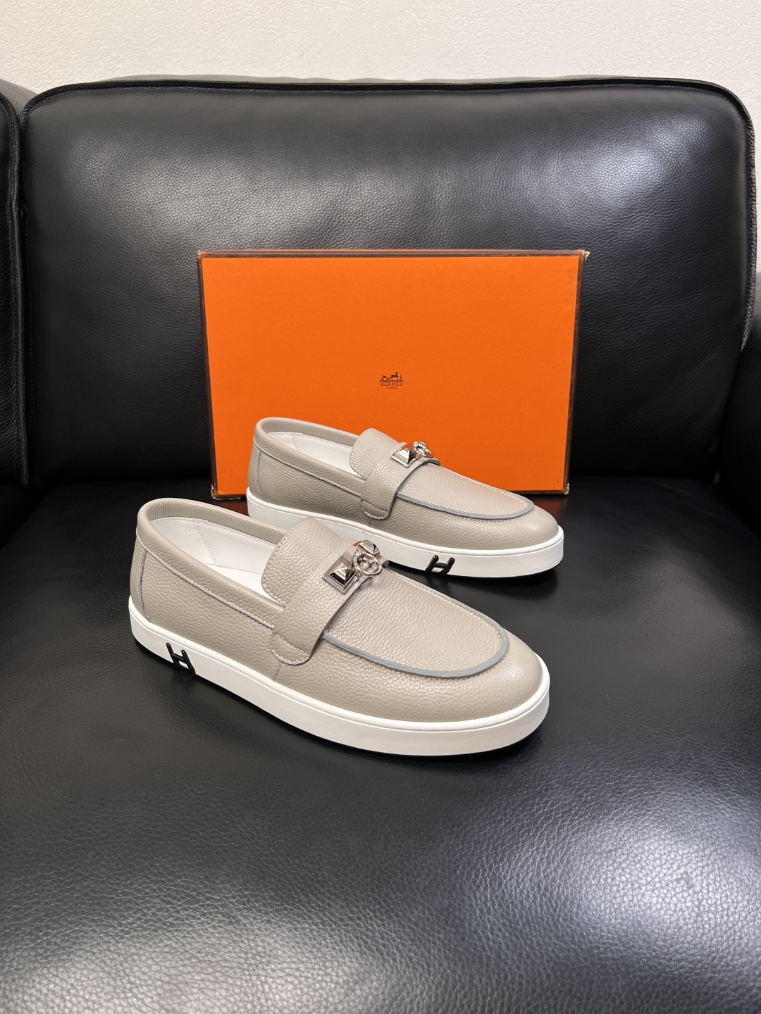 Hermes  高品质  顶级工艺品  爱马仕 专柜同步发售原厂配置，意大利进口原版牛皮面料，高品质拼接