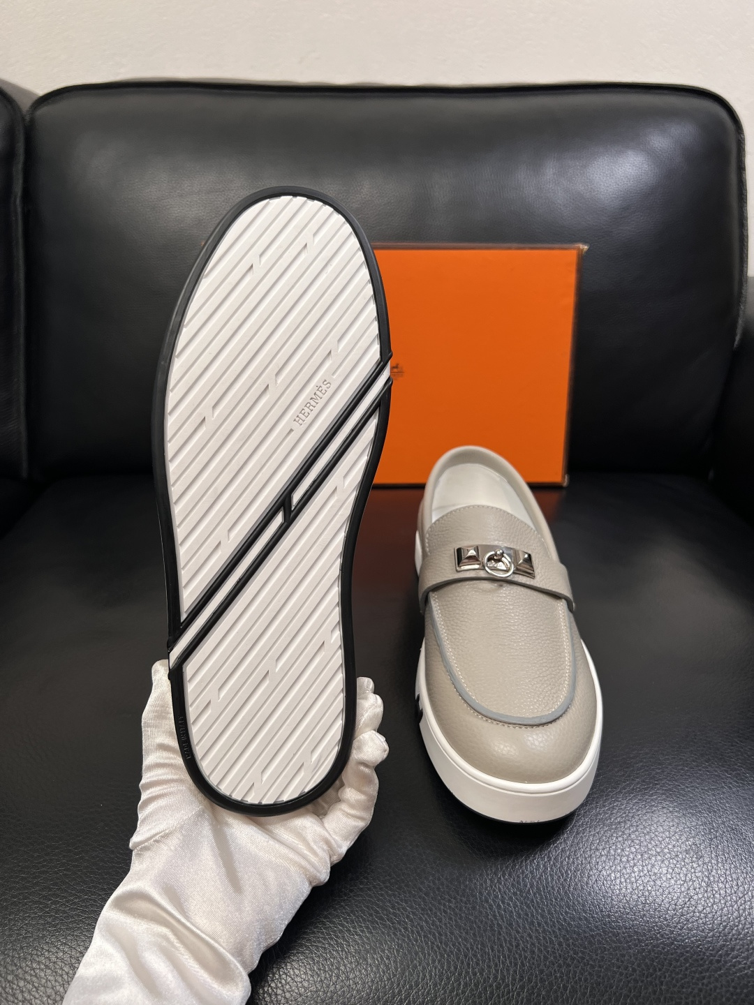 Hermes  高品质  顶级工艺品  爱马仕 专柜同步发售原厂配置，意大利进口原版牛皮面料，高品质拼接