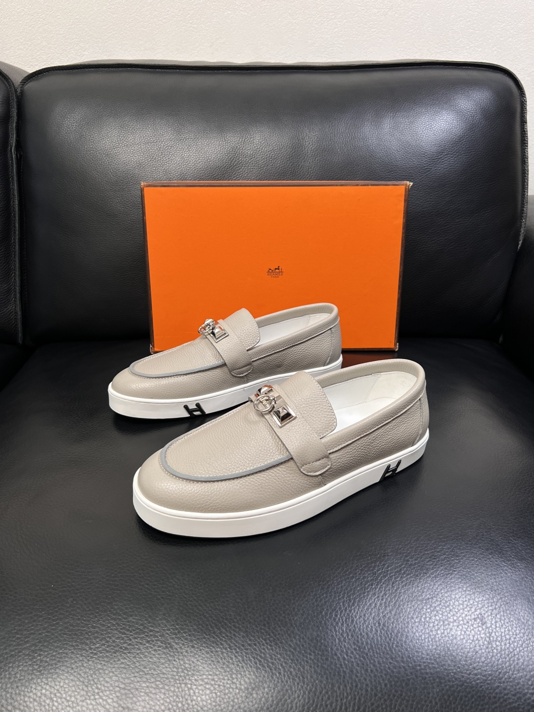 Hermes  高品质  顶级工艺品  爱马仕 专柜同步发售原厂配置，意大利进口原版牛皮面料，高品质拼接
