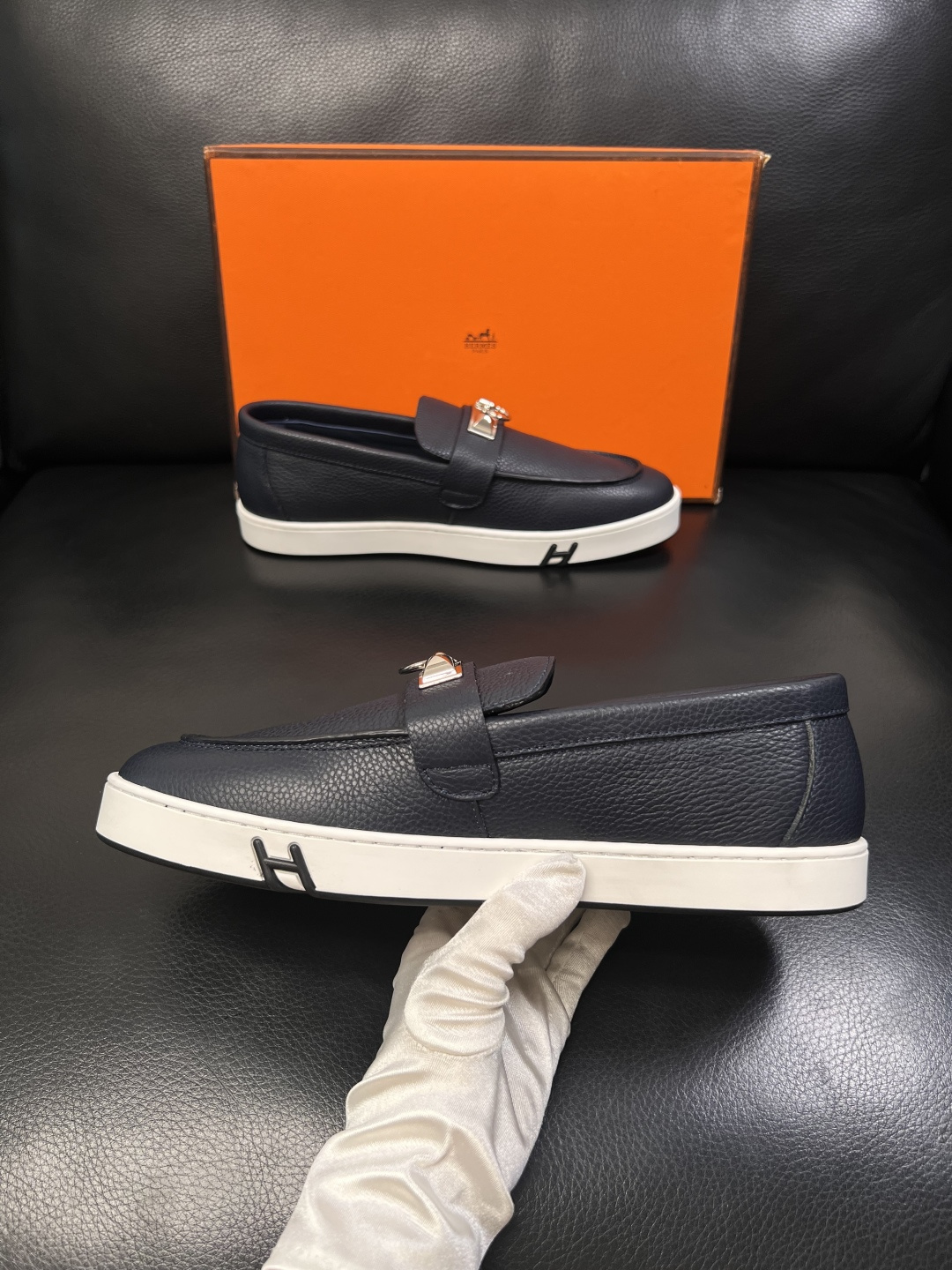 Hermes  高品质  顶级工艺品  爱马仕 专柜同步发售原厂配置，意大利进口原版牛皮面料，高品质拼接