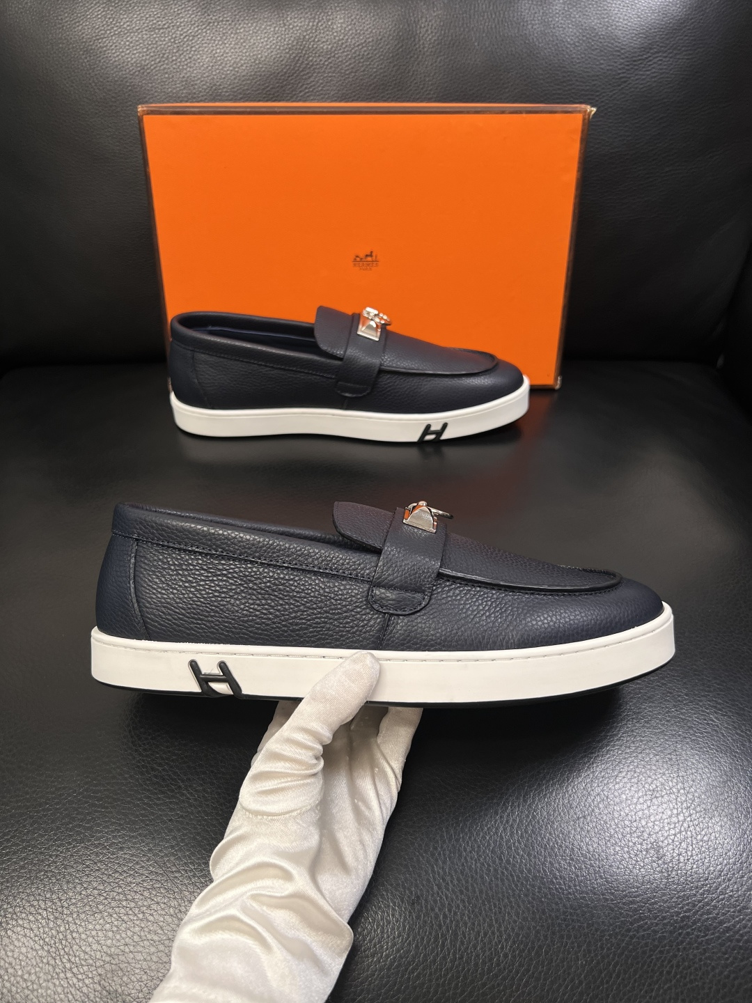 Hermes  高品质  顶级工艺品  爱马仕 专柜同步发售原厂配置，意大利进口原版牛皮面料，高品质拼接
