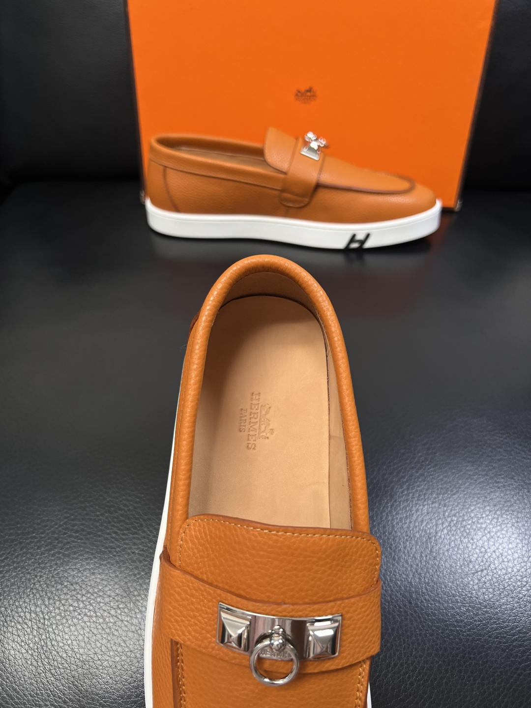 Hermes  高品质  顶级工艺品  爱马仕 专柜同步发售原厂配置，意大利进口原版牛皮面料，高品质拼接