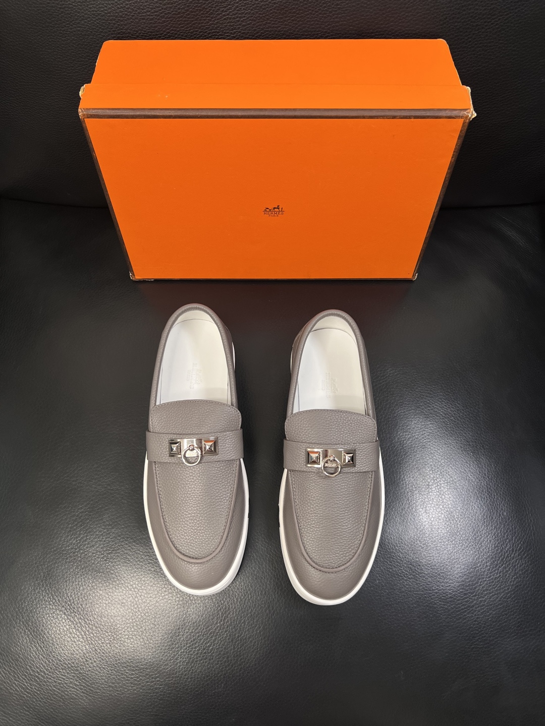 Hermes  高品质  顶级工艺品  爱马仕 专柜同步发售原厂配置，意大利进口原版牛皮面料，高品质拼接