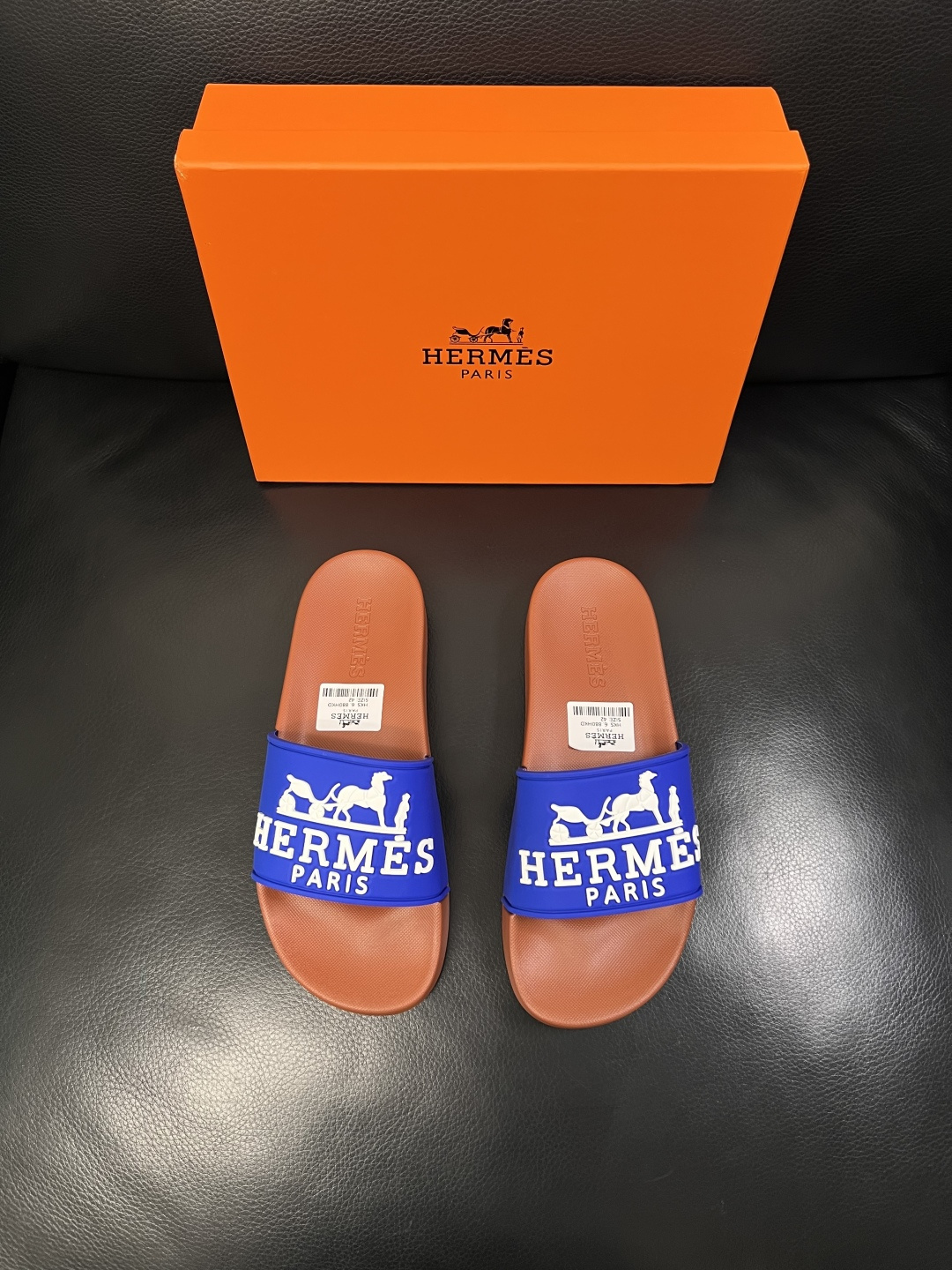 Hermes  高品质  顶级工艺品  爱马仕 拖鞋专柜同步发售原厂配置，意大利进口原版面料，高品质拼接