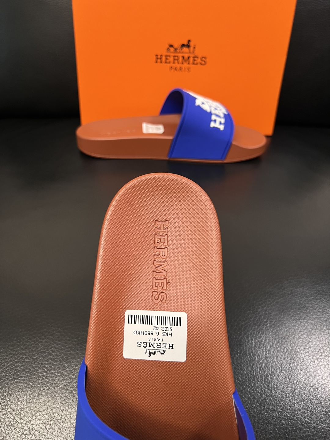 Hermes  高品质  顶级工艺品  爱马仕 拖鞋专柜同步发售原厂配置，意大利进口原版面料，高品质拼接