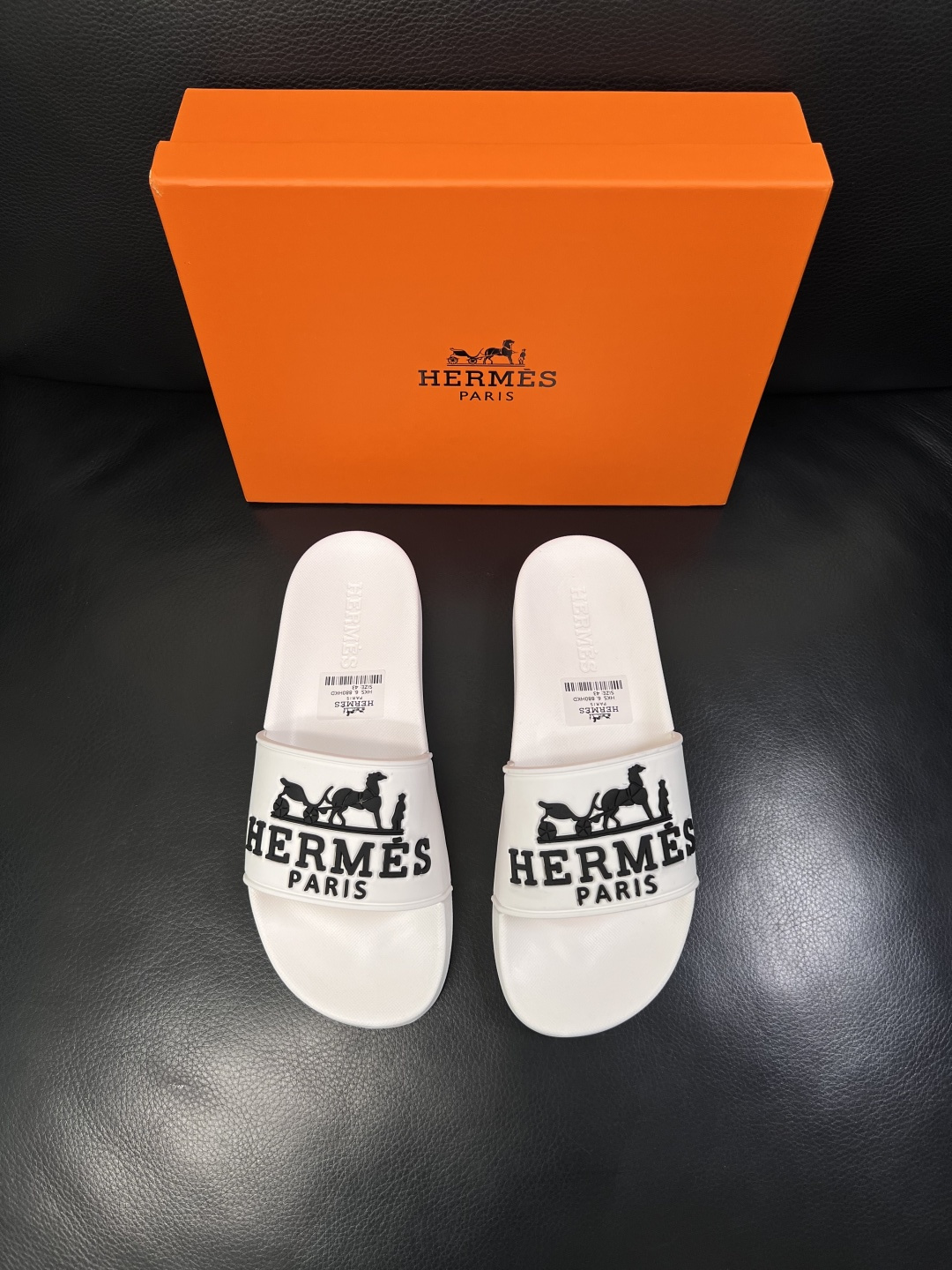 Hermes  高品质  顶级工艺品  爱马仕 拖鞋专柜同步发售原厂配置，意大利进口原版面料，高品质拼接