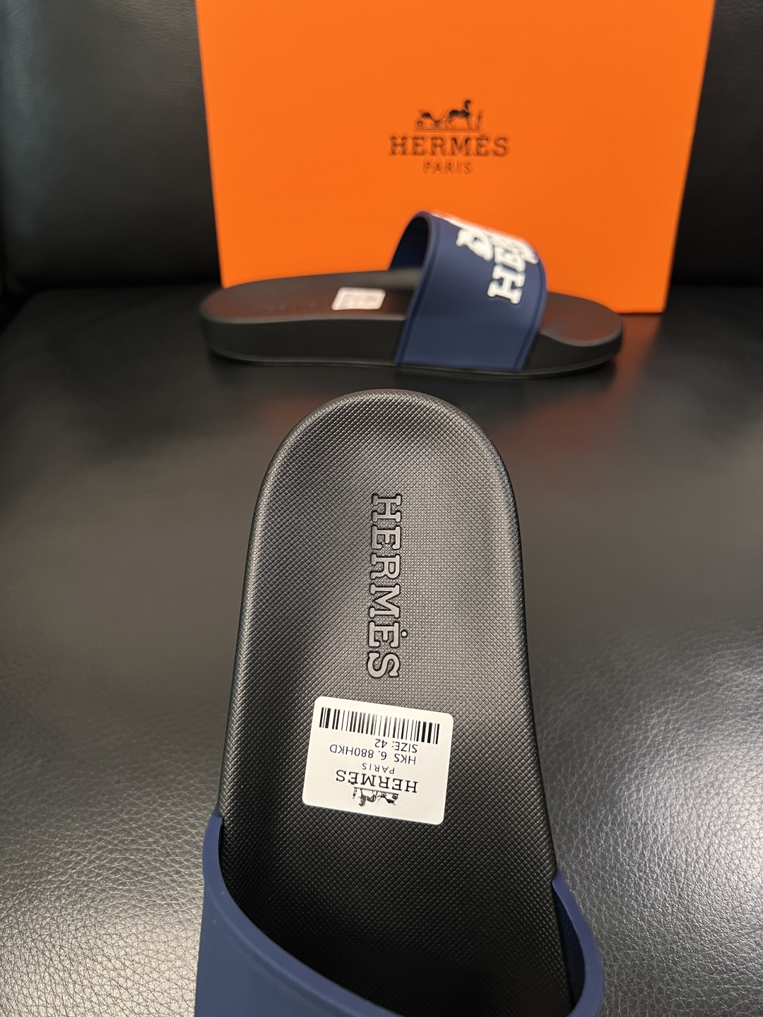Hermes  高品质  顶级工艺品  爱马仕 拖鞋专柜同步发售原厂配置，意大利进口原版面料，高品质拼接