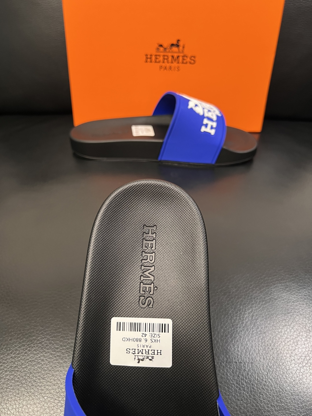 Hermes  高品质  顶级工艺品  爱马仕 拖鞋专柜同步发售原厂配置，意大利进口原版面料，高品质拼接