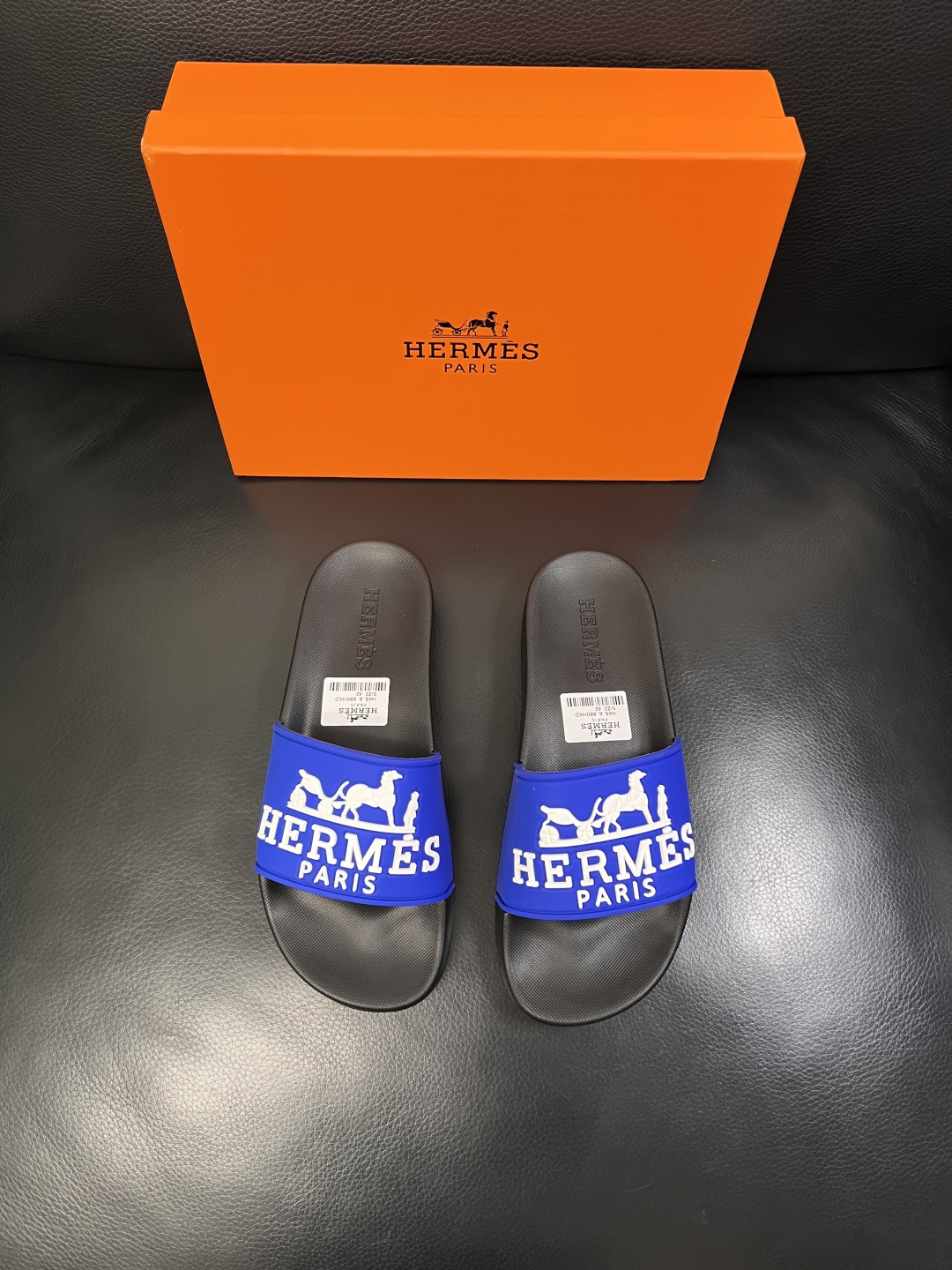 Hermes  高品质  顶级工艺品  爱马仕 拖鞋专柜同步发售原厂配置，意大利进口原版面料，高品质拼接