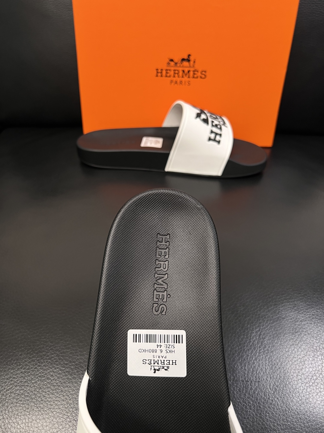 Hermes  高品质  顶级工艺品  爱马仕 拖鞋专柜同步发售原厂配置，意大利进口原版面料，高品质拼接