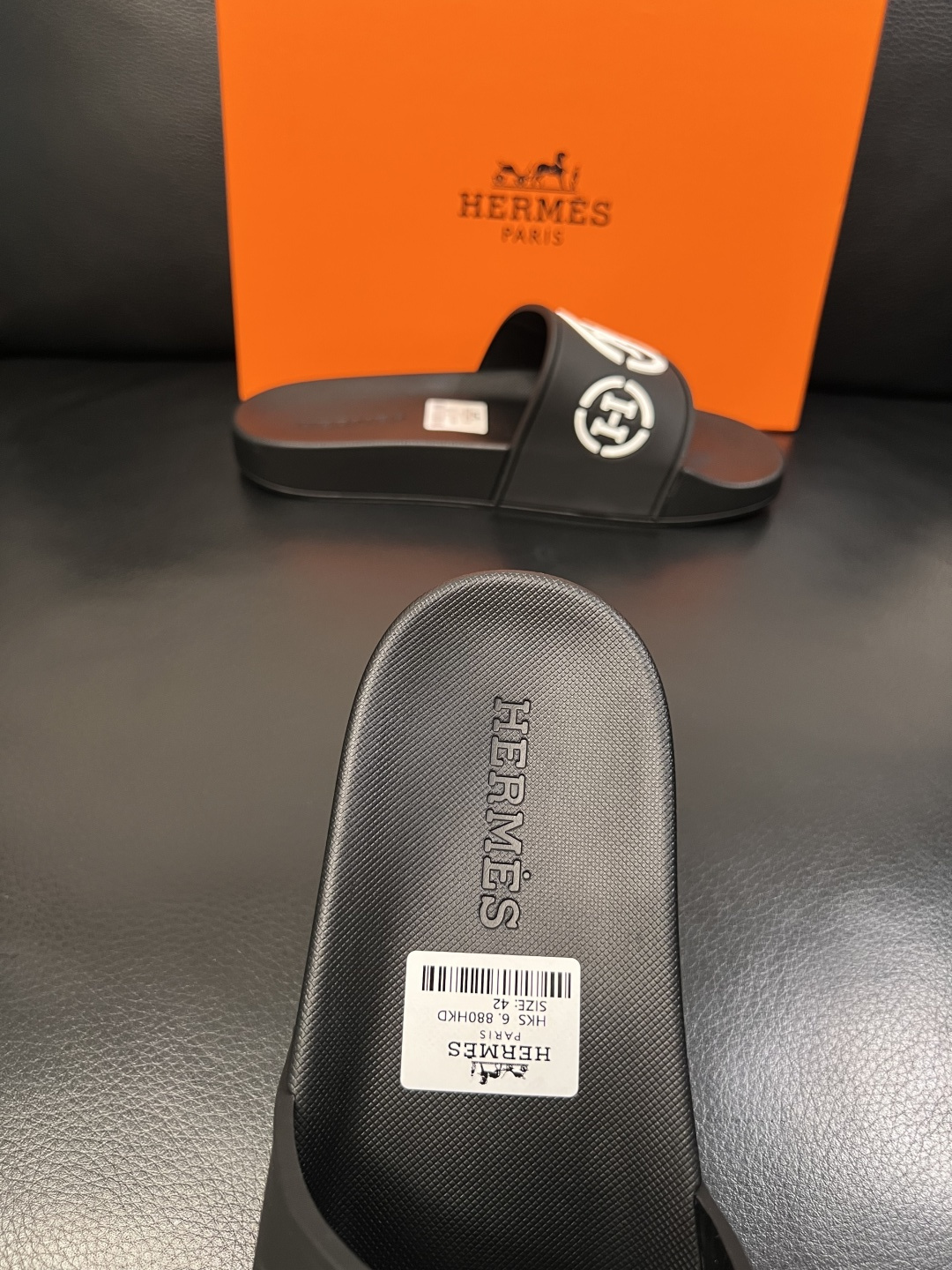 Hermes  高品质  顶级工艺品  爱马仕 拖鞋专柜同步发售原厂配置，意大利进口原版面料，高品质拼接