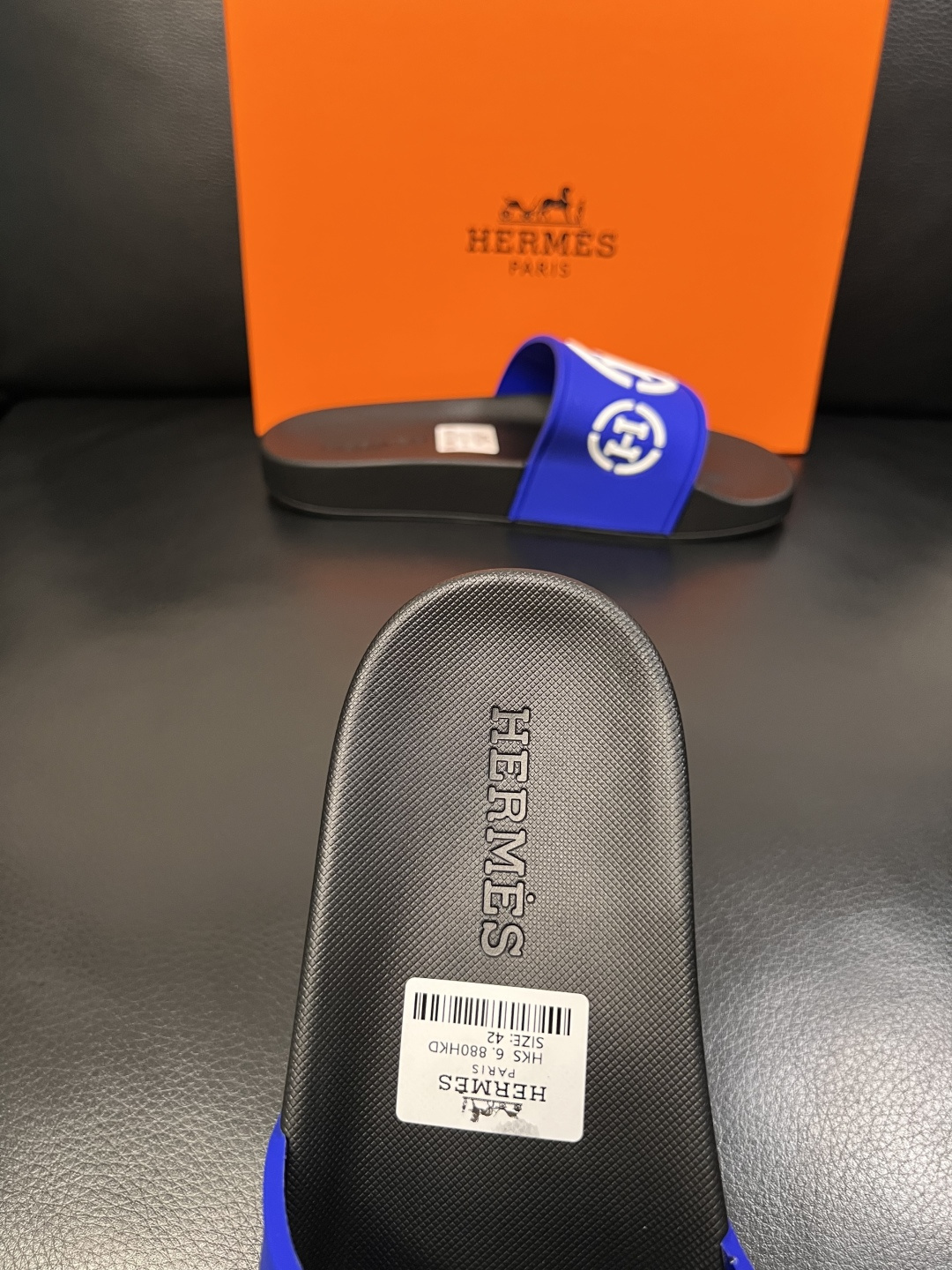 Hermes  高品质  顶级工艺品  爱马仕 拖鞋专柜同步发售原厂配置，意大利进口原版面料，高品质拼接