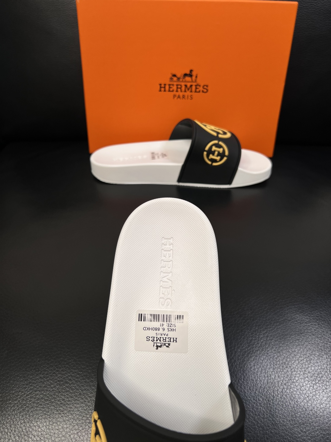 Hermes  高品质  顶级工艺品  爱马仕 拖鞋专柜同步发售原厂配置，意大利进口原版面料，高品质拼接