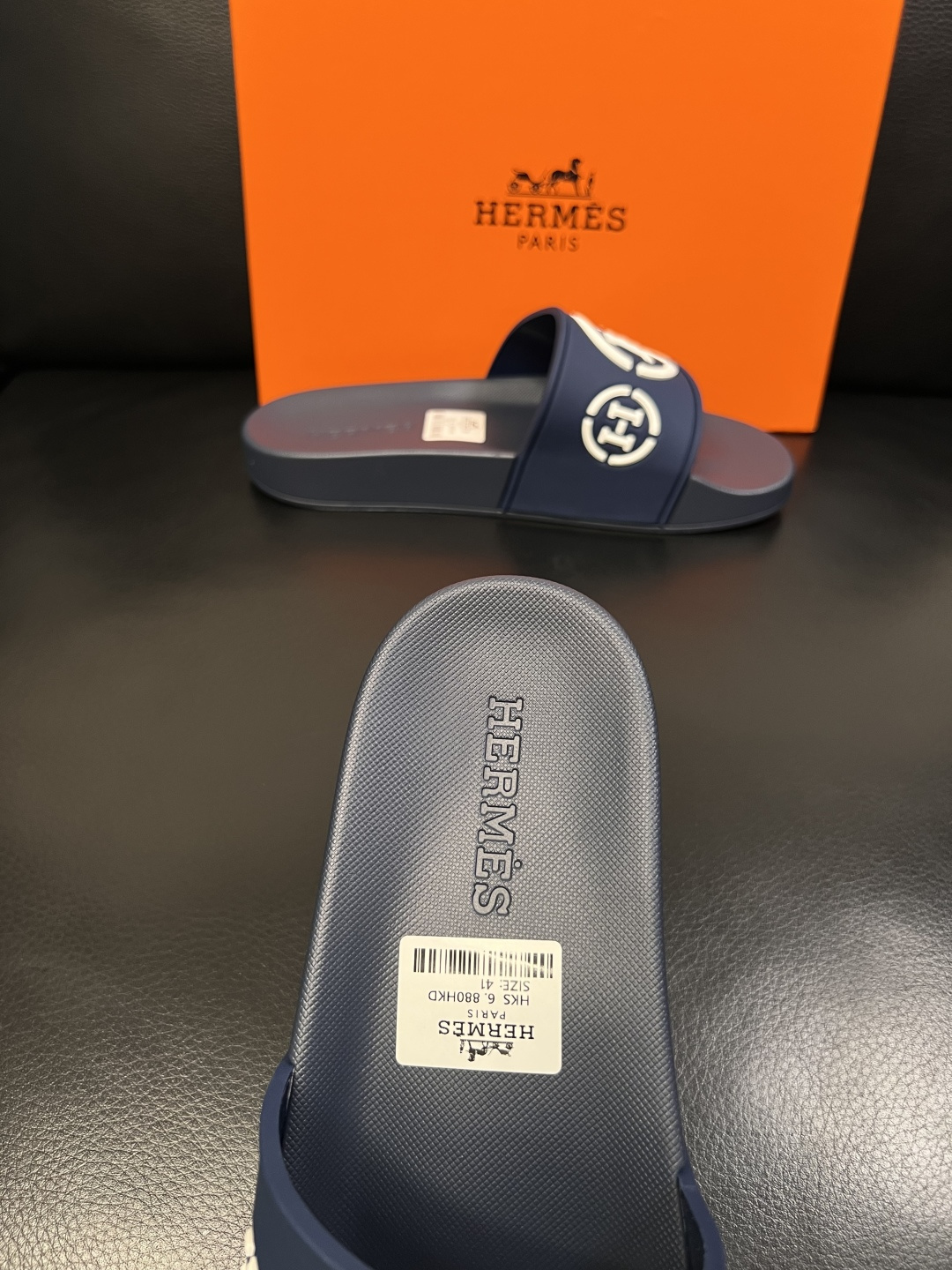 Hermes  高品质  顶级工艺品  爱马仕 拖鞋专柜同步发售原厂配置，意大利进口原版面料，高品质拼接