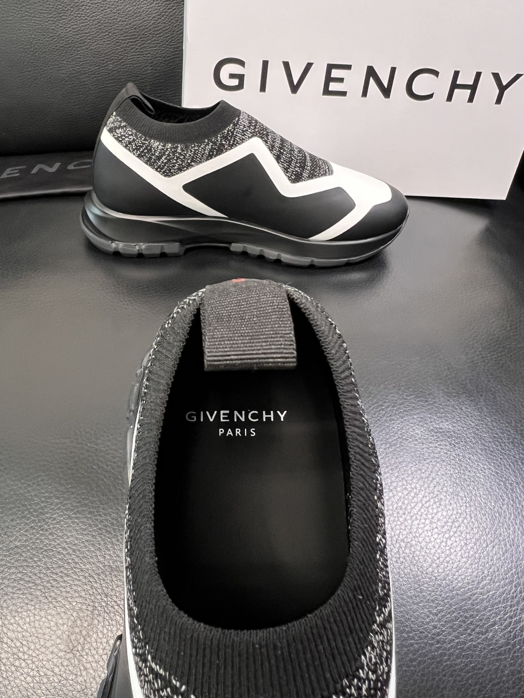 ⚠️只换码不退⚠️    Givenchy  高品质  纪梵希  顶级工艺品  专柜新品同步，鞋面意大利
