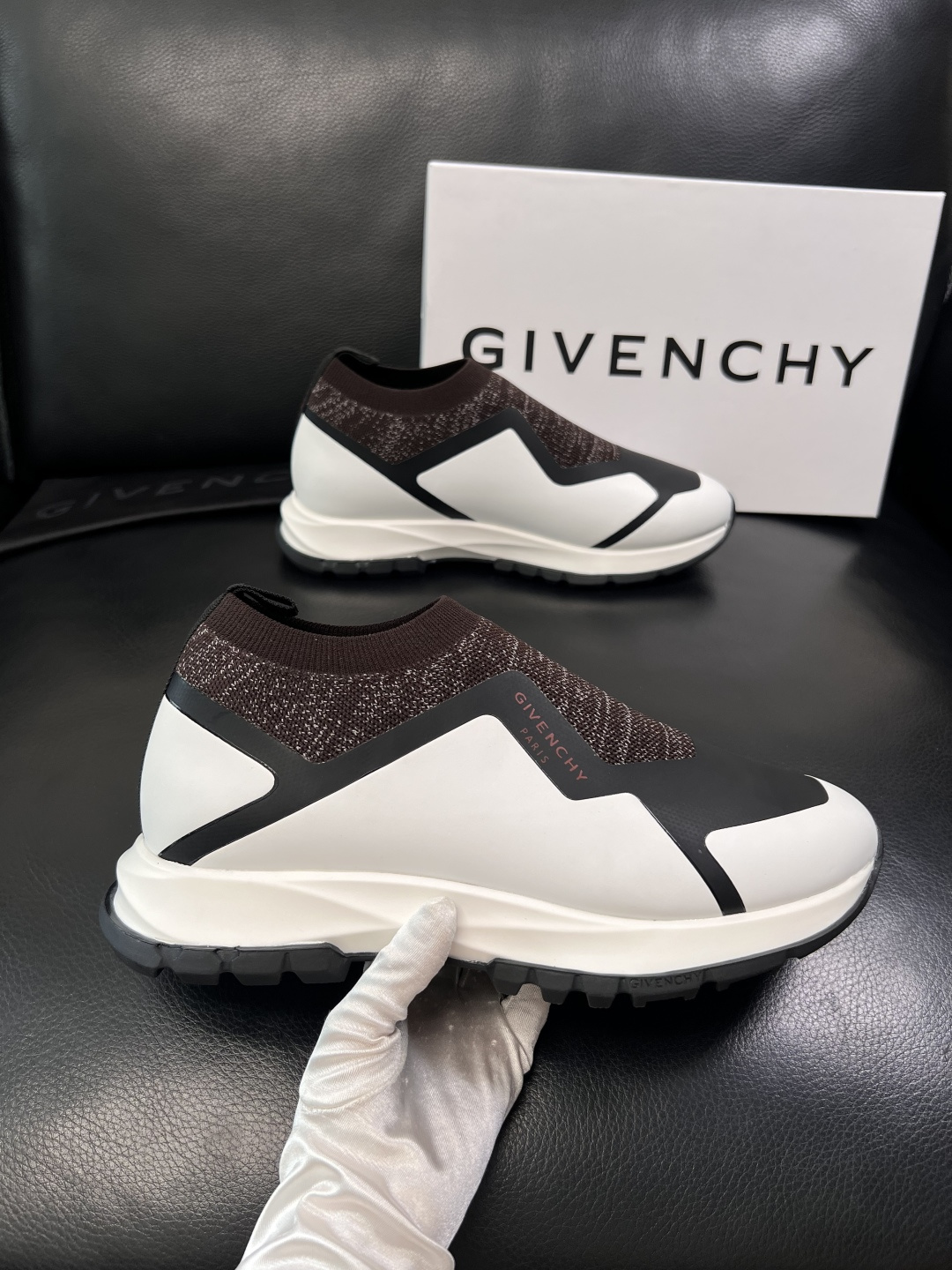 ⚠️只换码不退⚠️    Givenchy  高品质  纪梵希  顶级工艺品  专柜新品同步，鞋面意大利