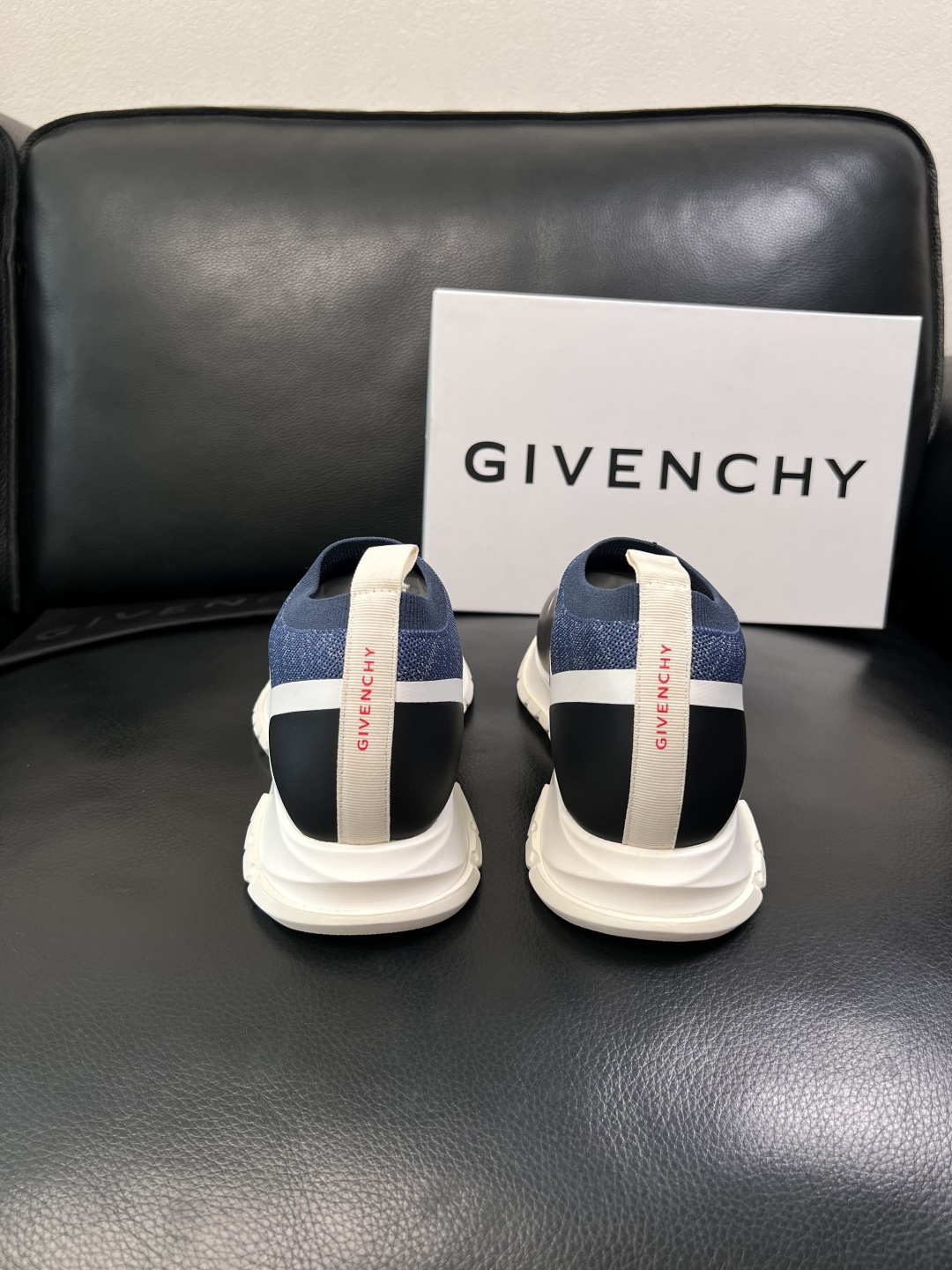 ⚠️只换码不退⚠️    Givenchy  高品质  纪梵希  顶级工艺品  专柜新品同步，鞋面意大利