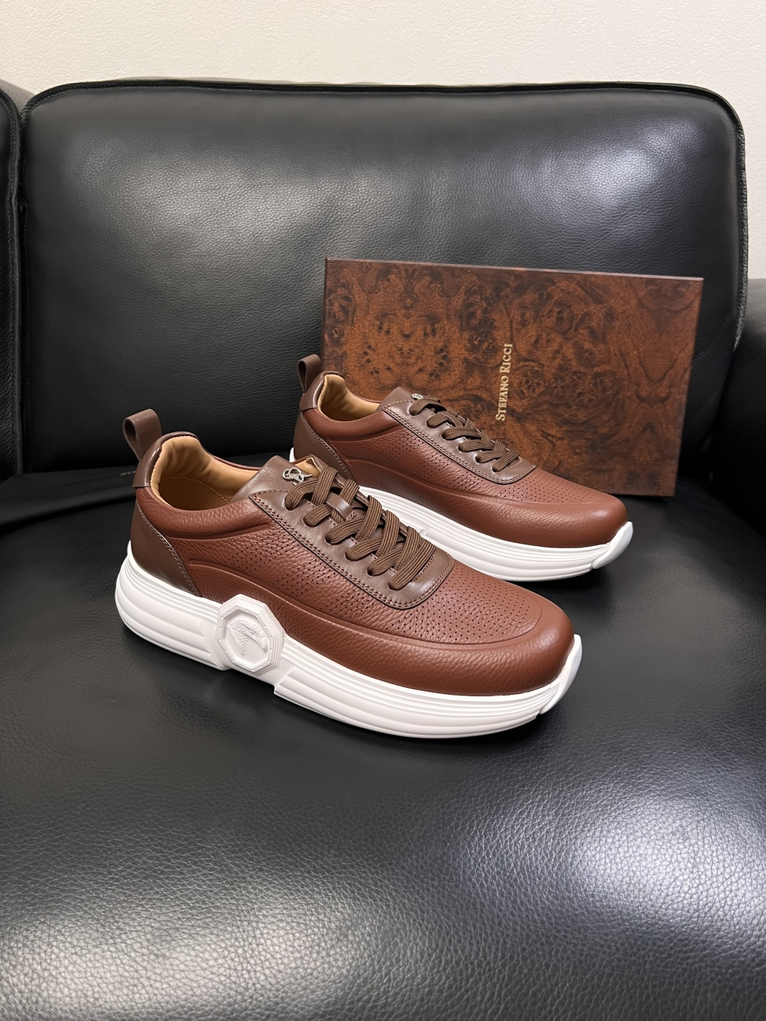 NO:851253,Only exchange code without refund StefanoRicci high quality top handicrafts Stephen Raunich counter new products synchronized, uppers imported from Italy cowhide patchwork fabric, imported water-dyed cowhide inner pads, original soles specially provided by the original factory, exclusive movable molded soles super comfortable, original factory and single goods, high quality, welcome to compare, code number 39-45,,cowhide19860909只换码不退 StefanoRicci 高品质 顶级工艺品史蒂芬 劳尼治 专柜新品同步,鞋面意大利进口牛皮拼布面料,进口水染牛皮内里垫,鞋底原厂特供原版底,独家活动成型底超级舒适,原厂跟单货, 高品质,欢迎对比,码数 39-45,,cowhide,Men's shoes