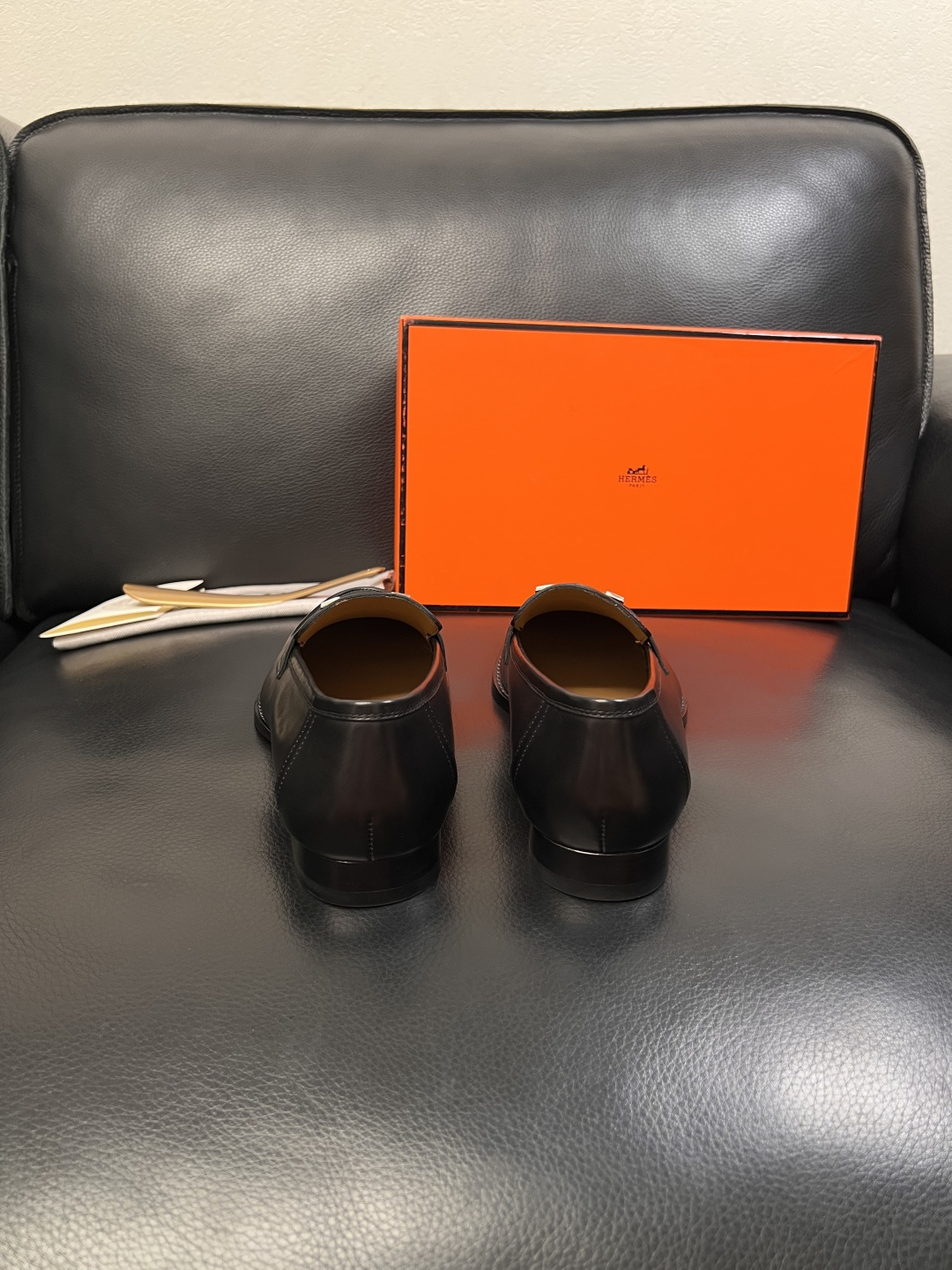 Hermes  高品质  顶级工艺品 爱马仕 皮鞋专柜同步 原厂配置，意大利进口原版牛皮面料，透气舒适进