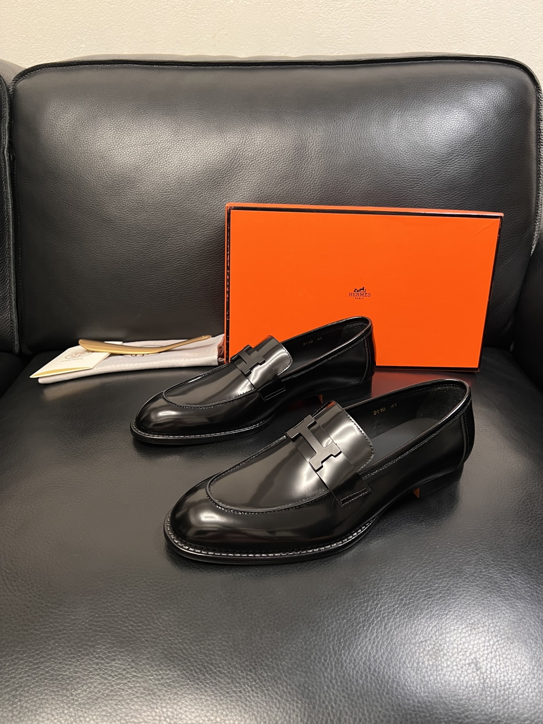 Hermes  高品质  顶级工艺品 爱马仕 皮鞋专柜同步 原厂配置，意大利进口原版牛皮面料，透气舒适进
