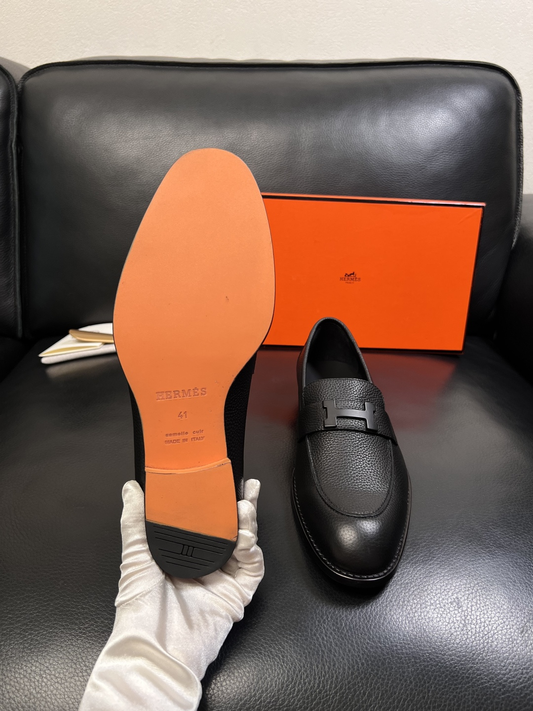 Hermes  高品质  顶级工艺品 爱马仕 皮鞋专柜同步 原厂配置，意大利进口原版牛皮面料，透气舒适进