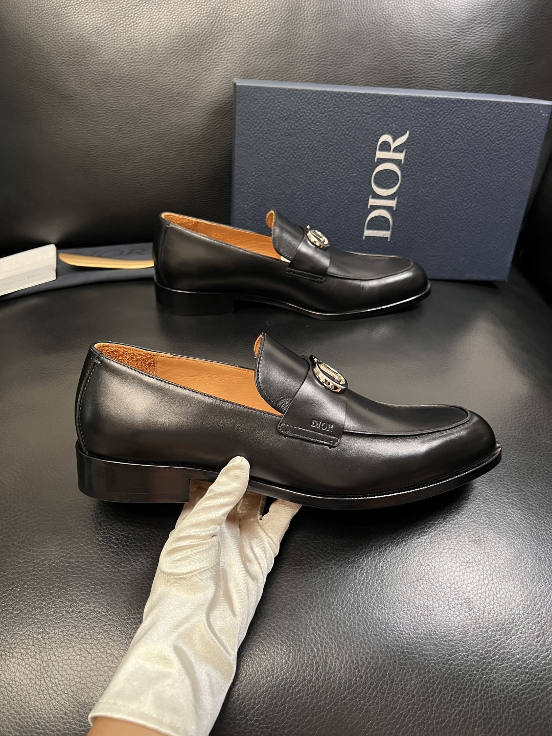 Dior  高品质  顶级工艺品  迪奥  皮鞋系列专柜同步原厂配置，意大利进口牛皮，全进口水染牛皮里垫