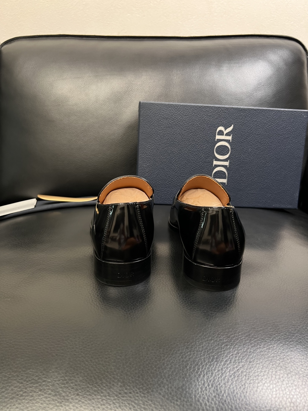 Dior  高品质  顶级工艺品  迪奥  皮鞋系列专柜同步原厂配置，意大利进口牛皮，全进口水染牛皮里垫