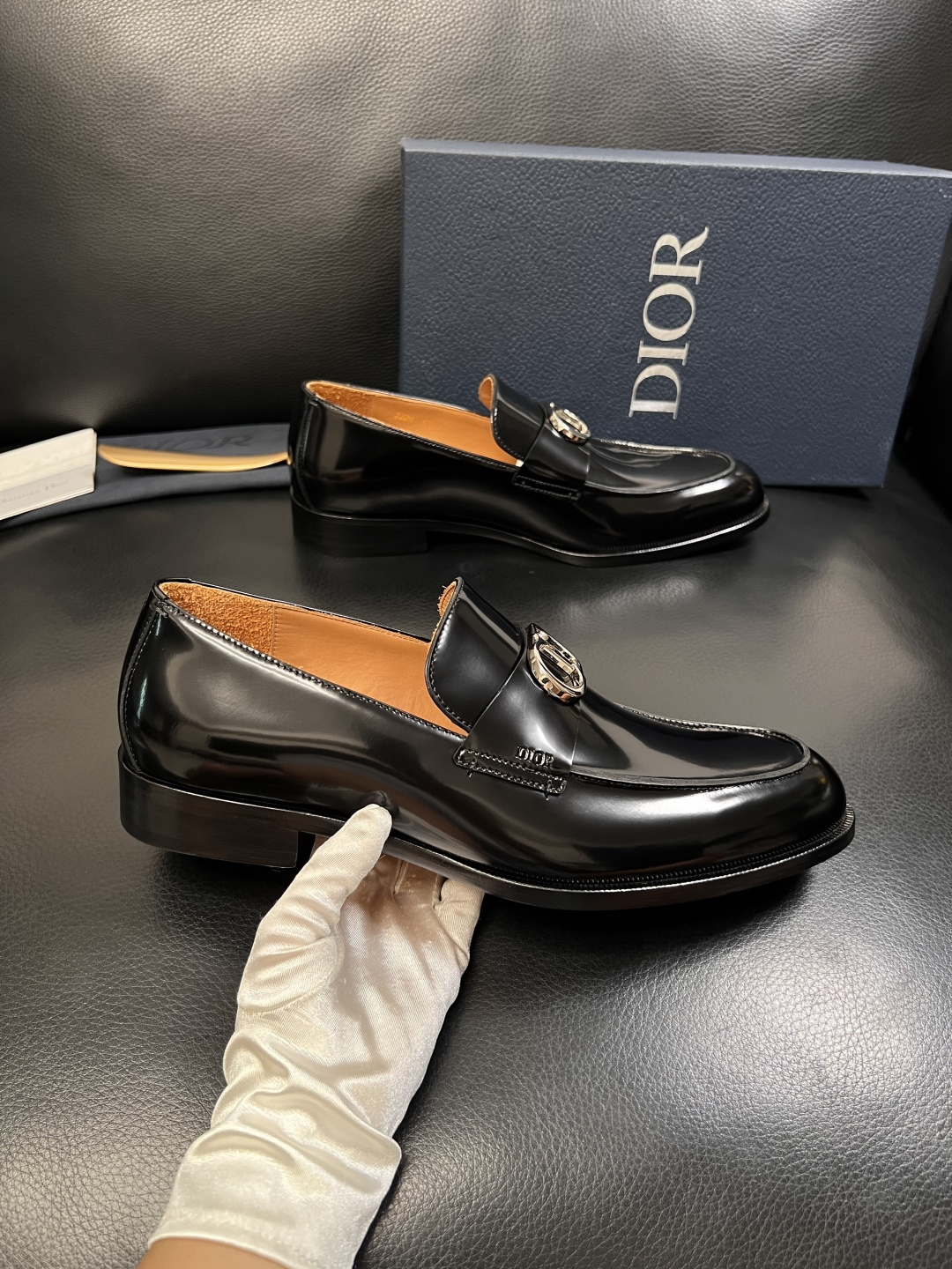 Dior  高品质  顶级工艺品  迪奥  皮鞋系列专柜同步原厂配置，意大利进口牛皮，全进口水染牛皮里垫