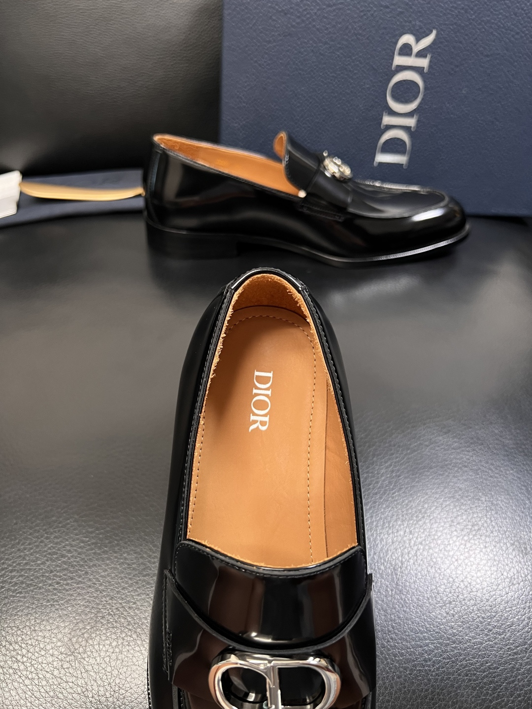 Dior  高品质  顶级工艺品  迪奥  皮鞋系列专柜同步原厂配置，意大利进口牛皮，全进口水染牛皮里垫