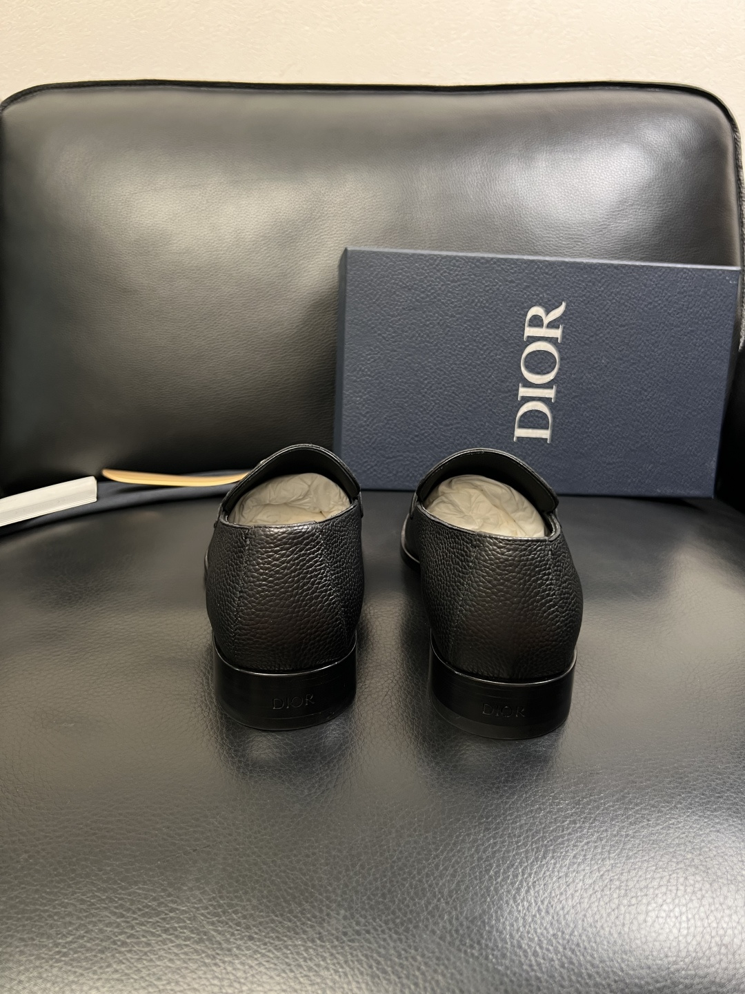 Dior  高品质  顶级工艺品  迪奥  皮鞋系列专柜同步原厂配置，意大利进口牛皮，全进口水染牛皮里垫