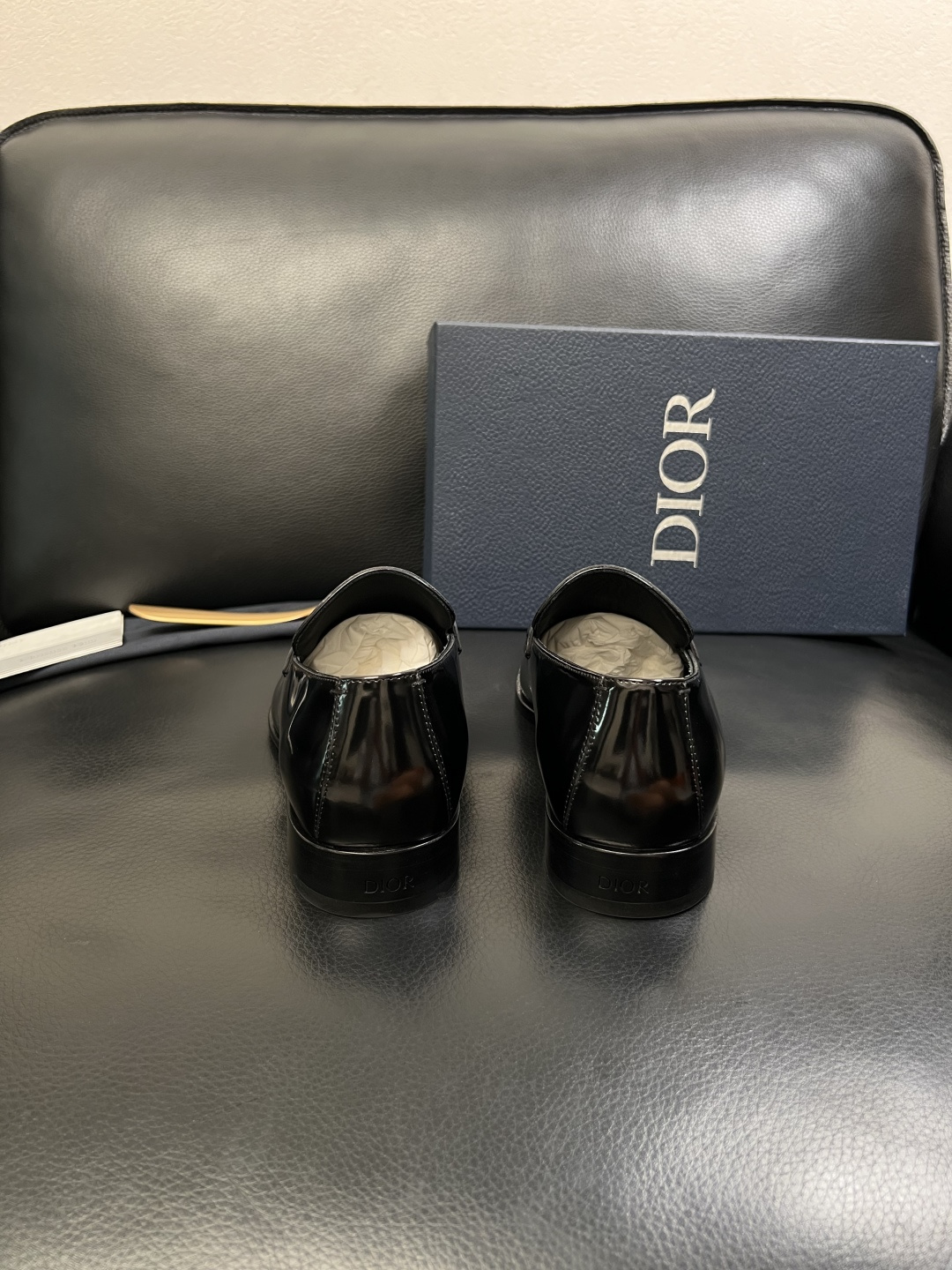 Dior  高品质  顶级工艺品  迪奥  皮鞋系列专柜同步原厂配置，意大利进口牛皮，全进口水染牛皮里垫