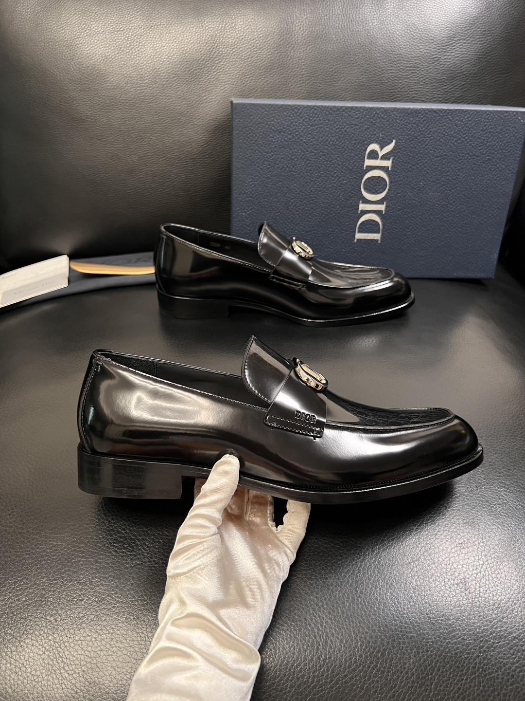 Dior  高品质  顶级工艺品  迪奥  皮鞋系列专柜同步原厂配置，意大利进口牛皮，全进口水染牛皮里垫